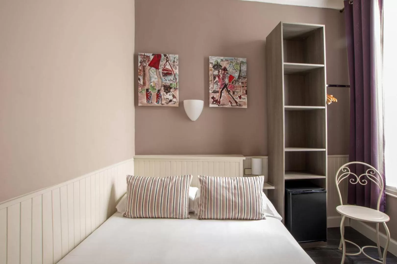 Bedroom, Bed in Hotel Select