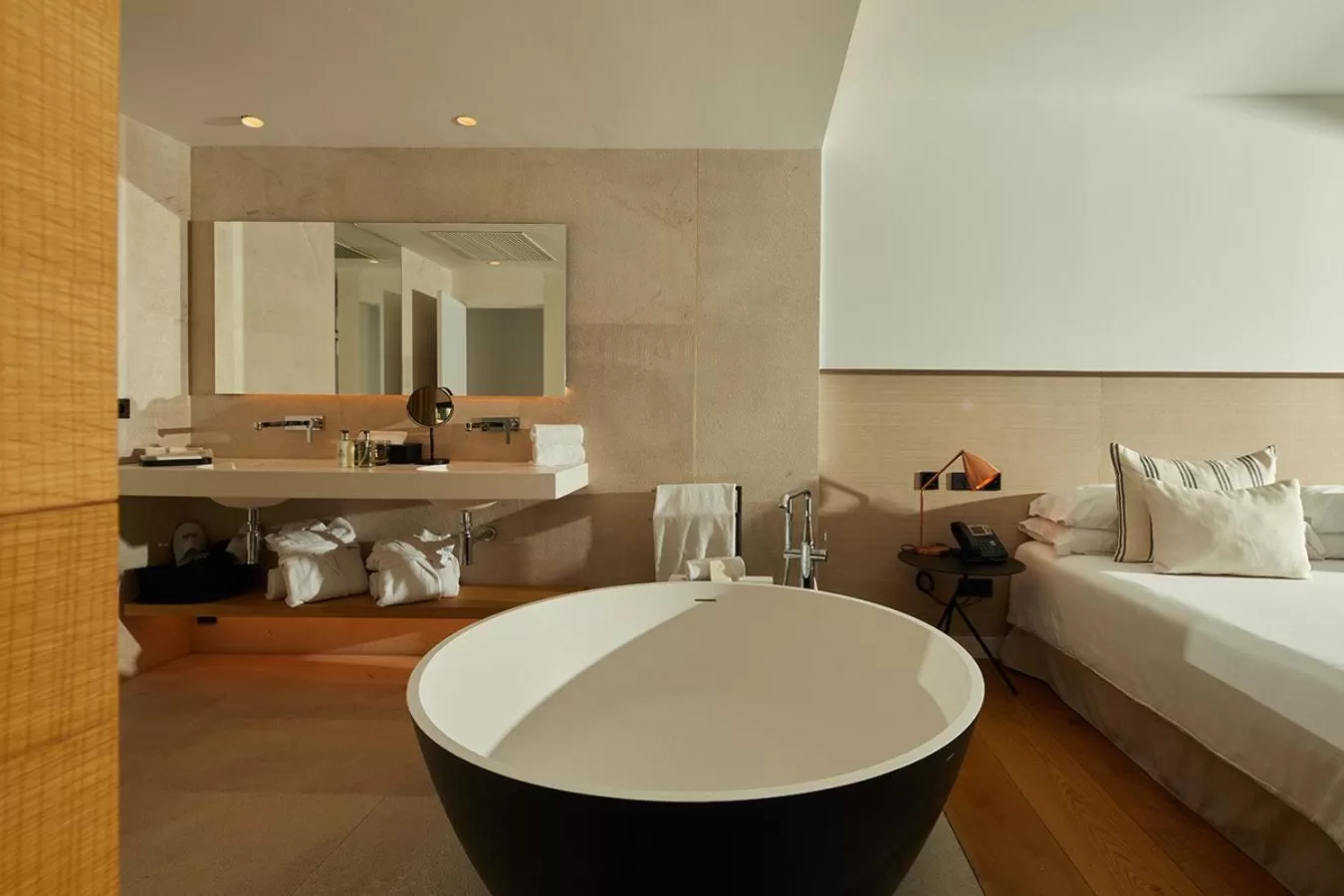 Hot Tub in Nakar Hotel