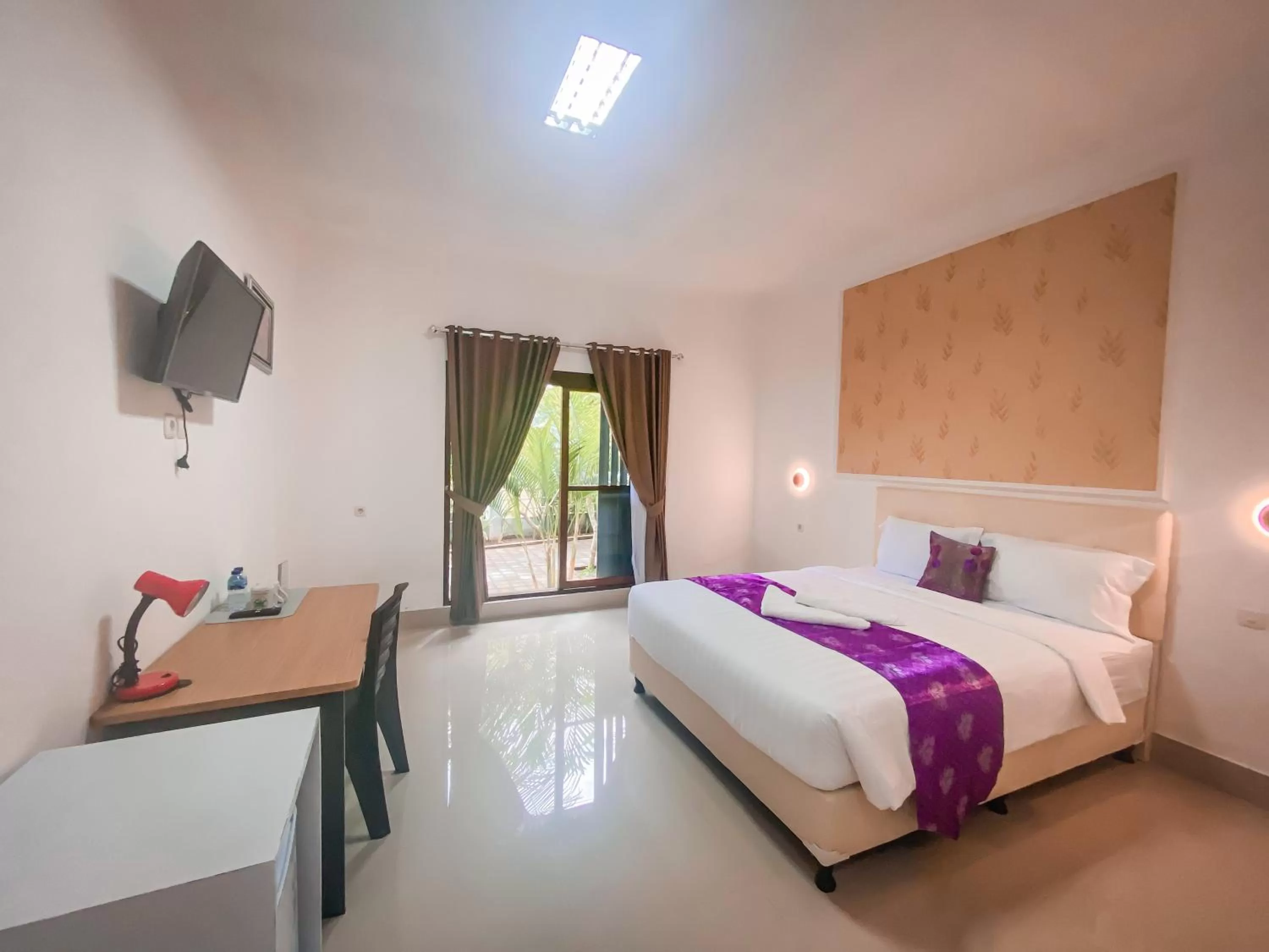 TV and multimedia, Bed in Kesari Glory Nusa Penida by GenuineHost