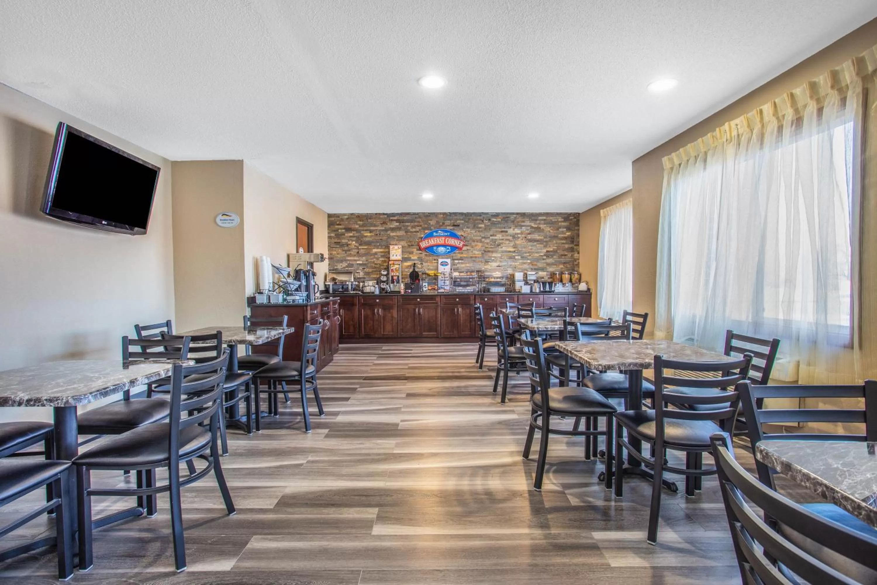 Restaurant/places to eat in Baymont by Wyndham Joliet