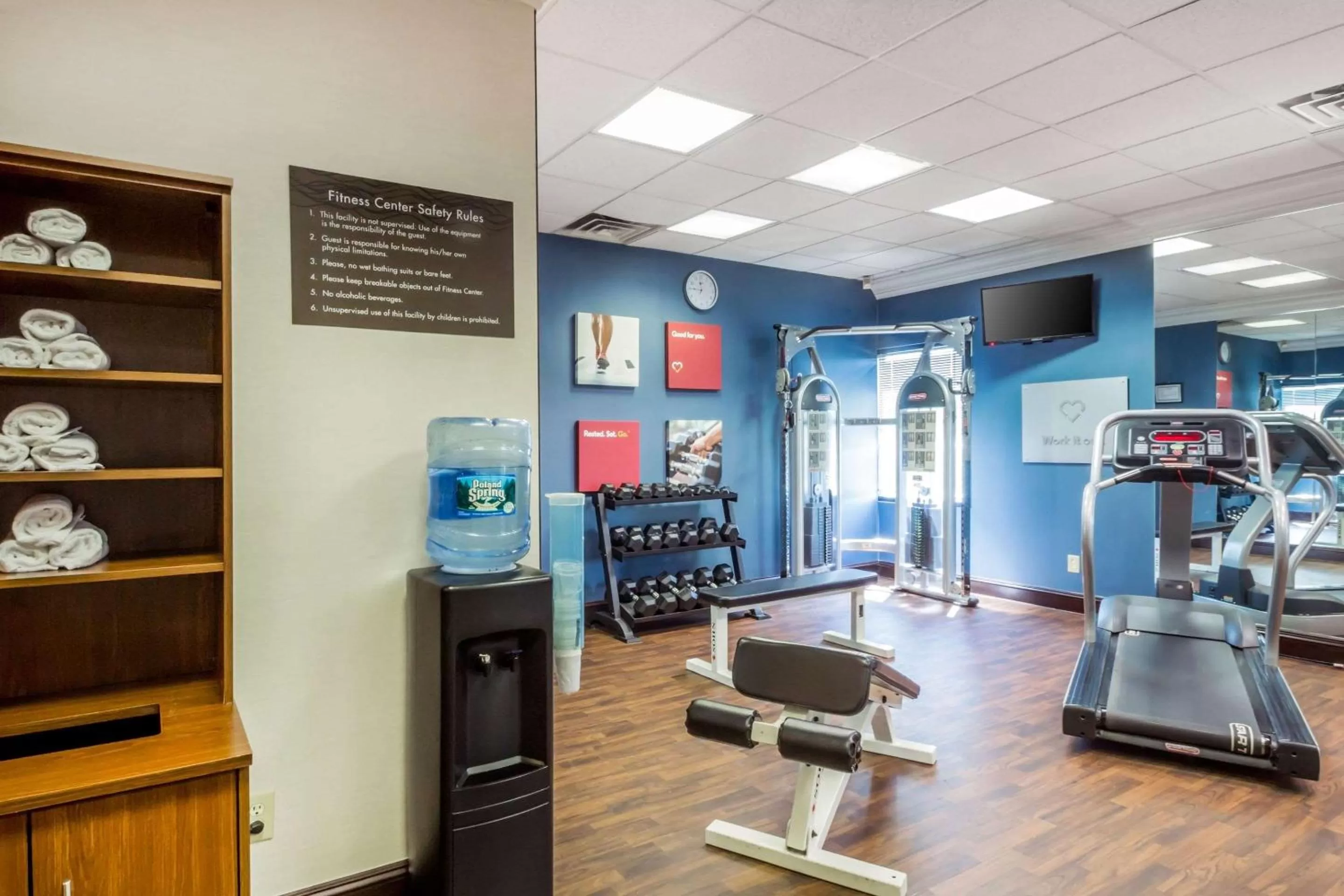 Fitness centre/facilities in Comfort Suites at Woodbridge
