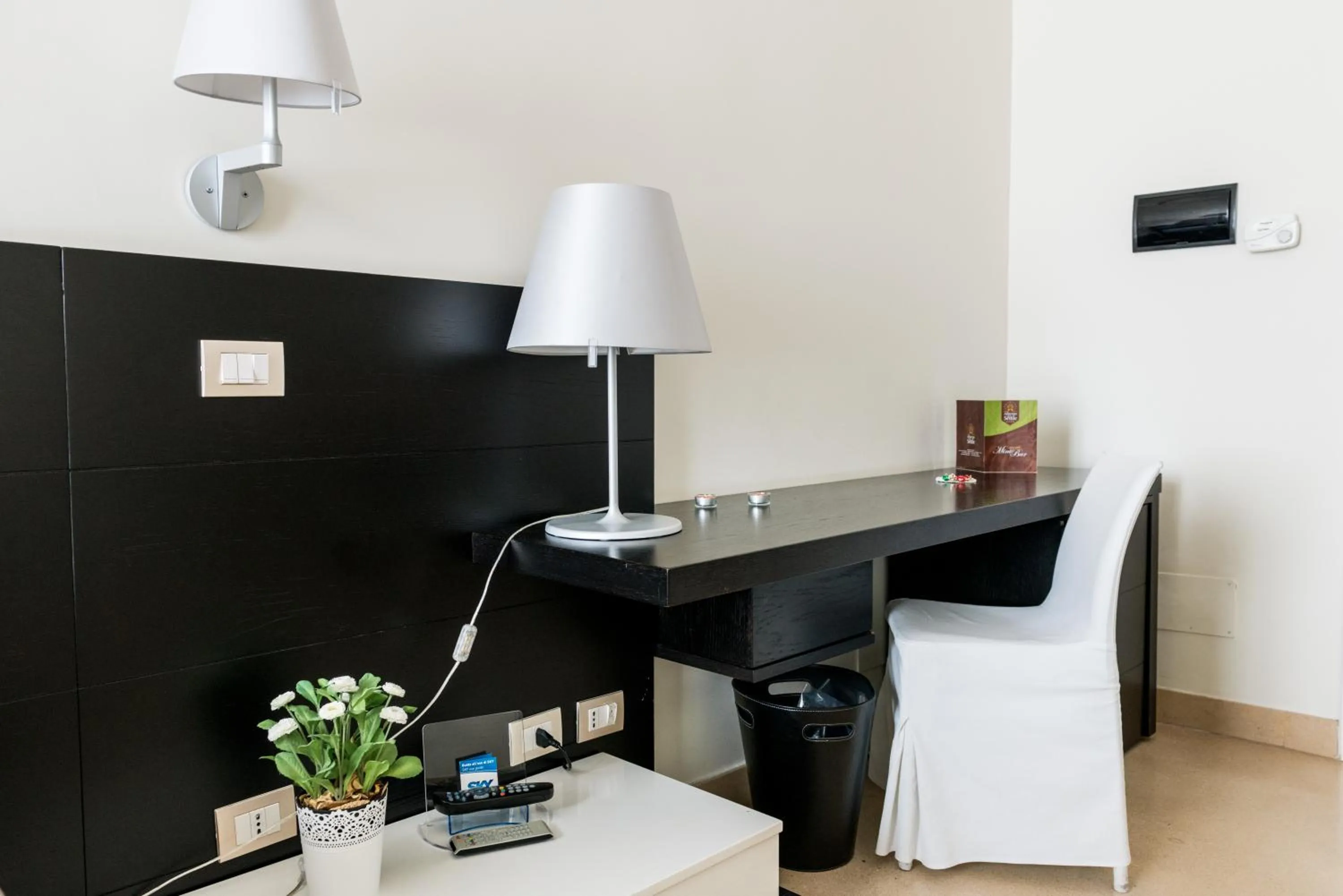 Photo of the whole room in Albergo Del Sedile