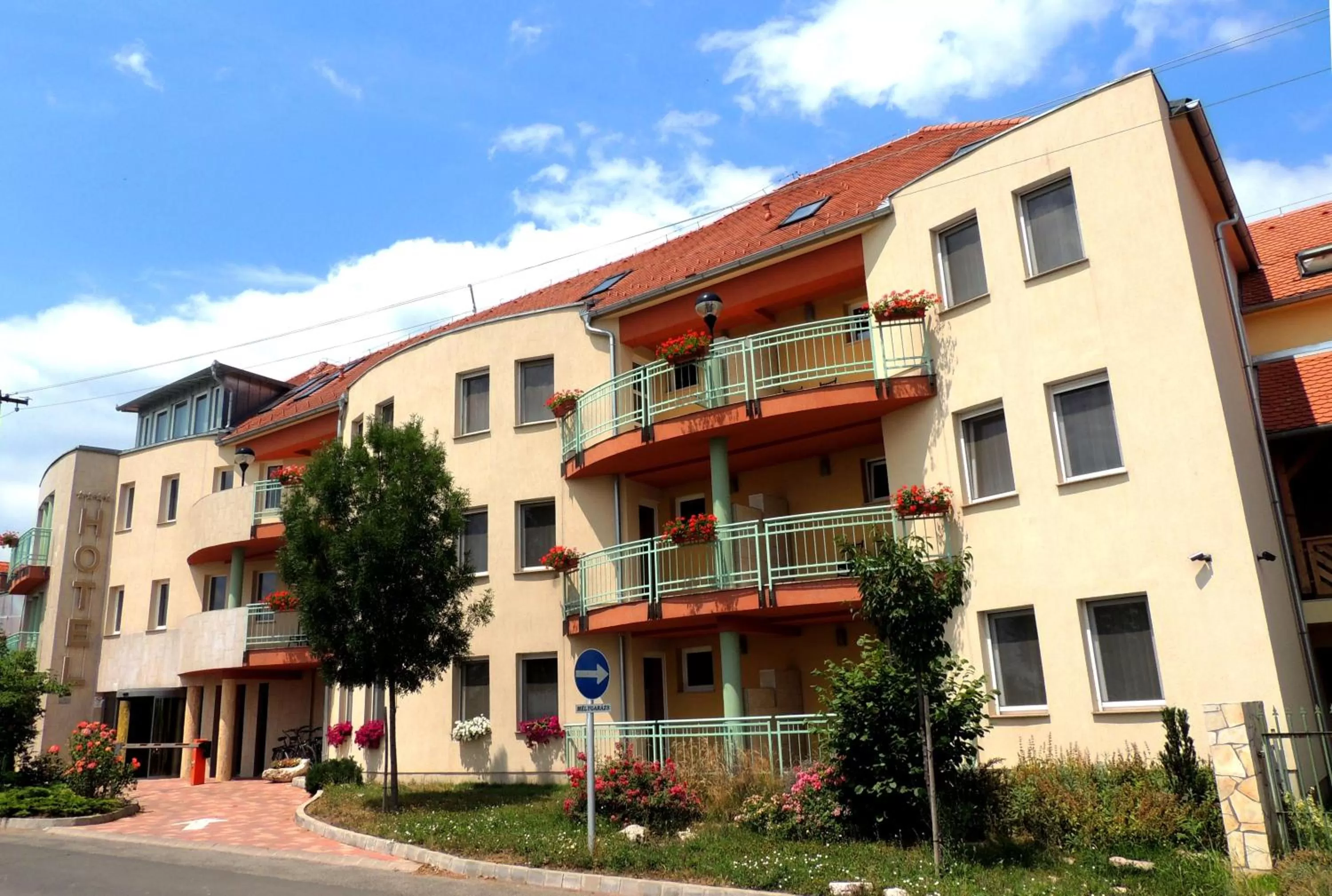 Facade/entrance in Hotel Makar Sport & Wellness