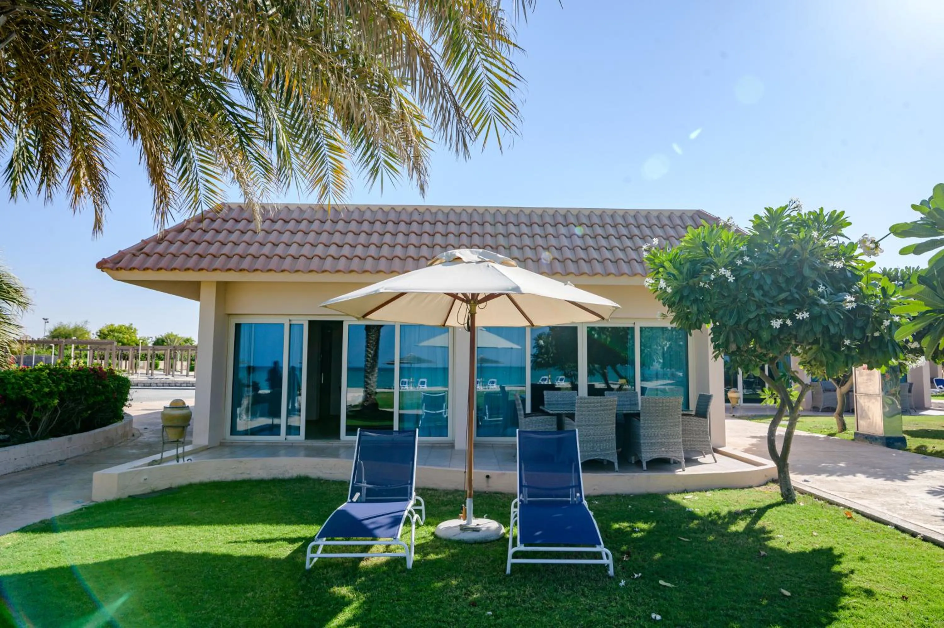 Patio in Danat Jebel Dhanna Resort
