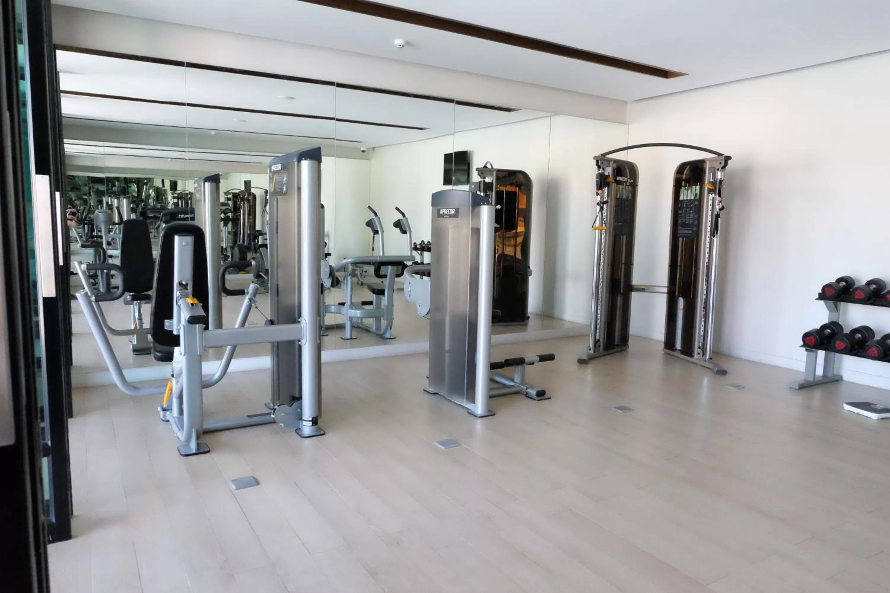 Fitness centre/facilities in Season Five Hotel