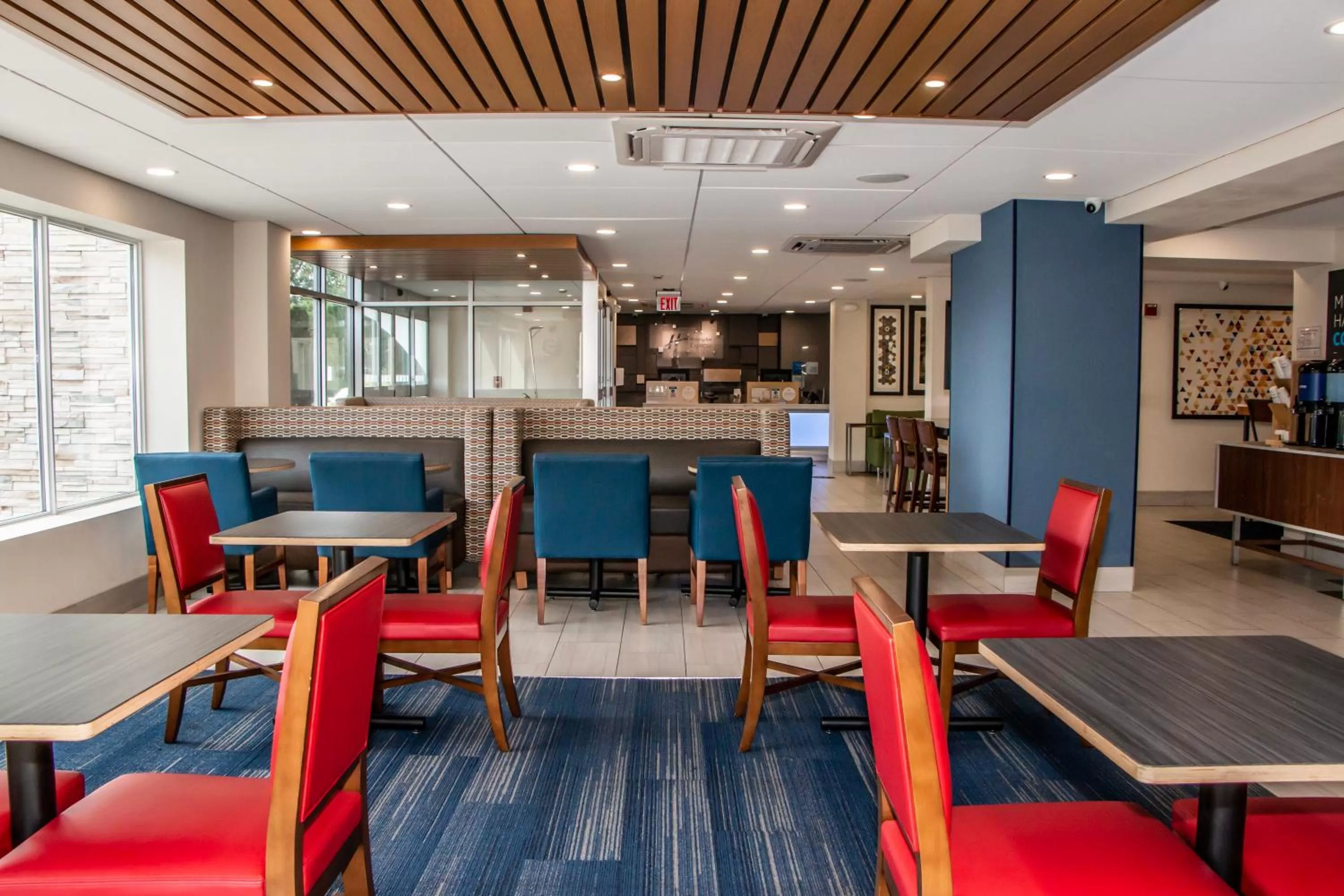 Breakfast in Holiday Inn Express - Allentown North by IHG