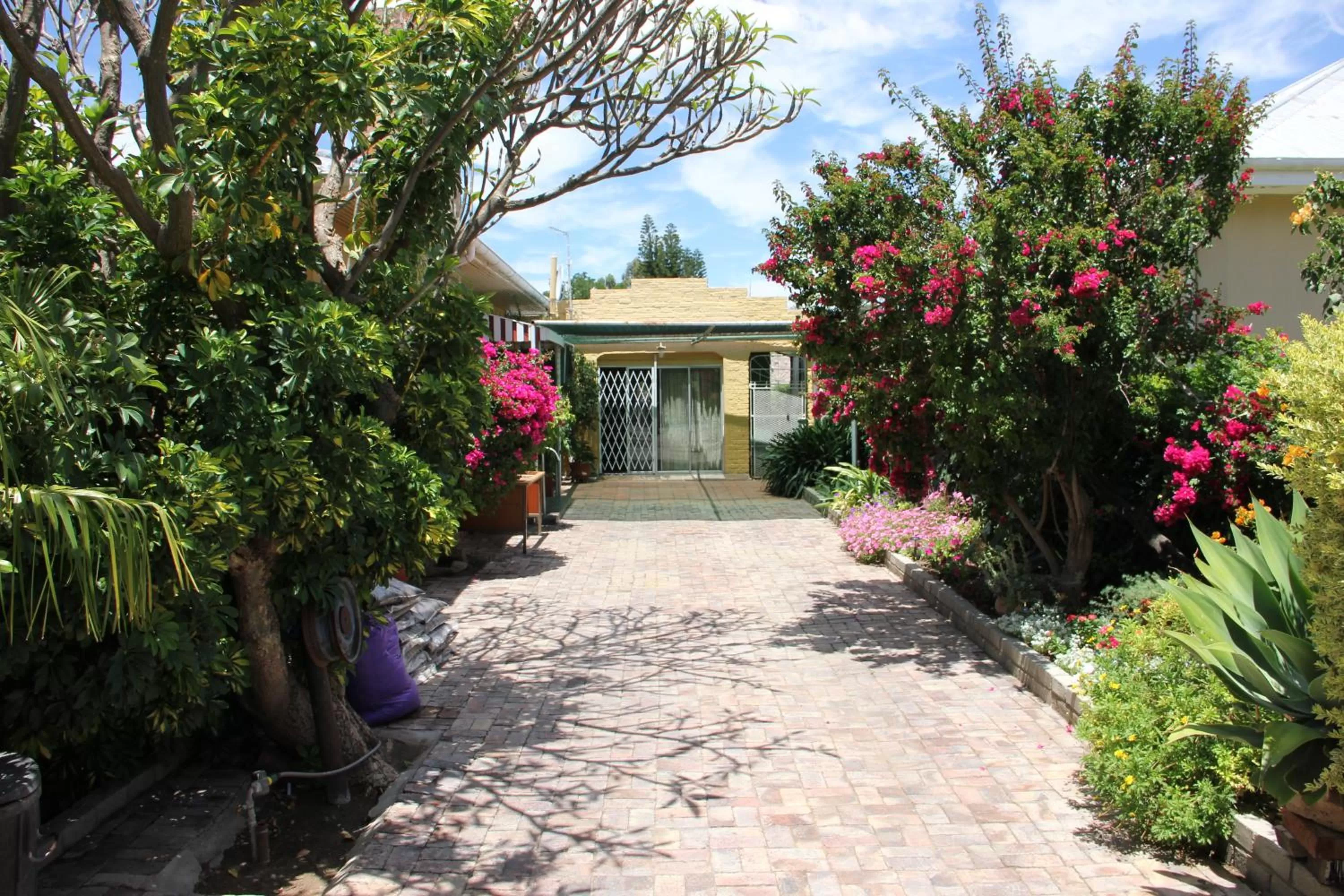 Facade/entrance in Beau & I