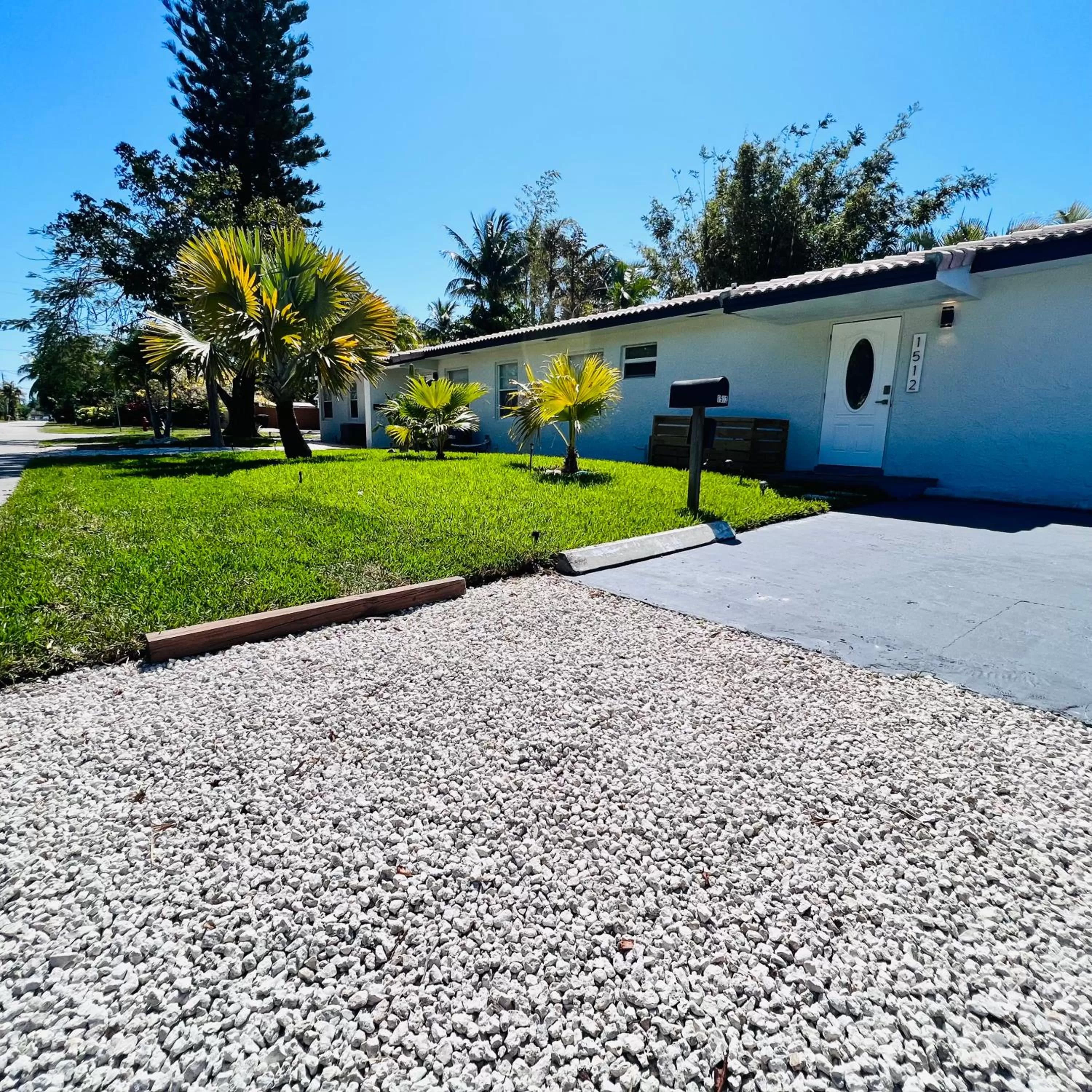 Property building in CocoBay 2BR Condos Near Beach, Galleria Mall, Wilton Manors, Cruise Port