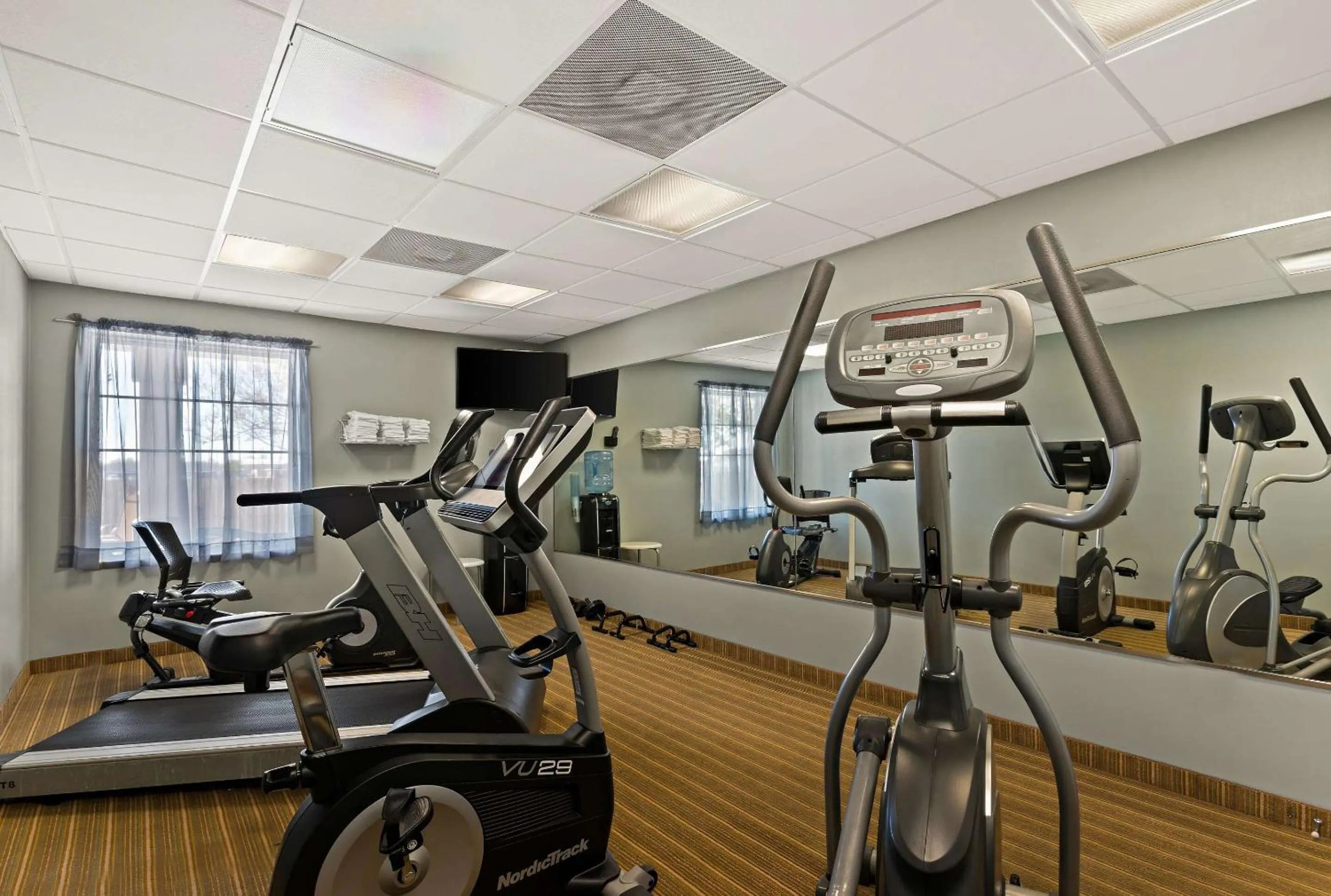Fitness centre/facilities in MainStay Suites Houma