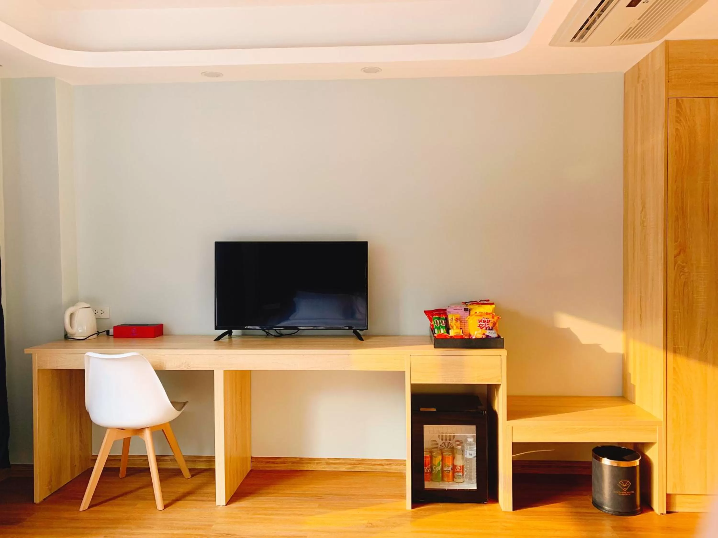 TV and multimedia in Sapphire Hotel Silom Bangkok