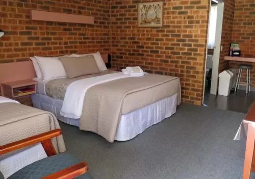 Bed in The Lydoun Motel