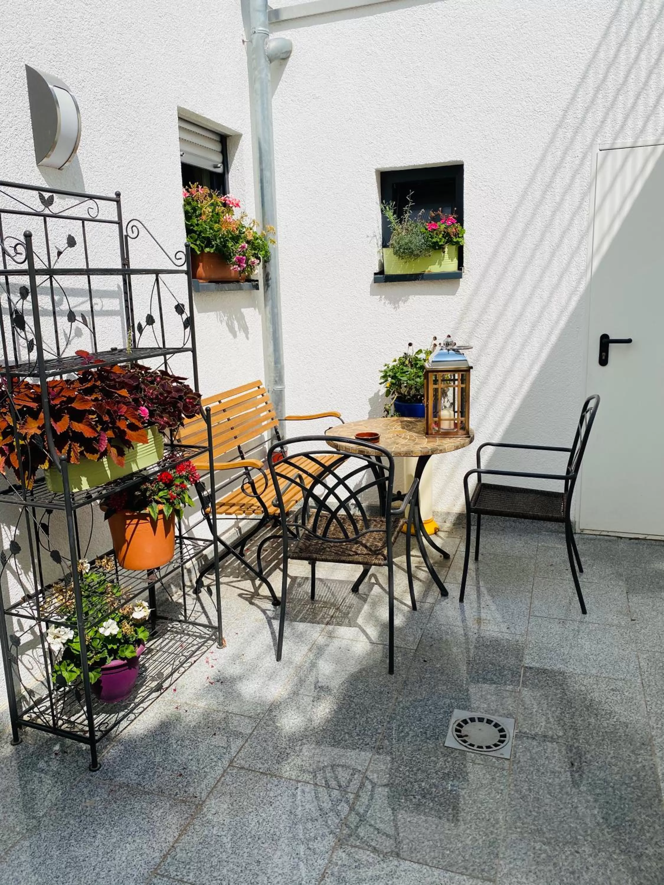 Patio in Moderne Wohnung im Rhein-Main-Gebiet
