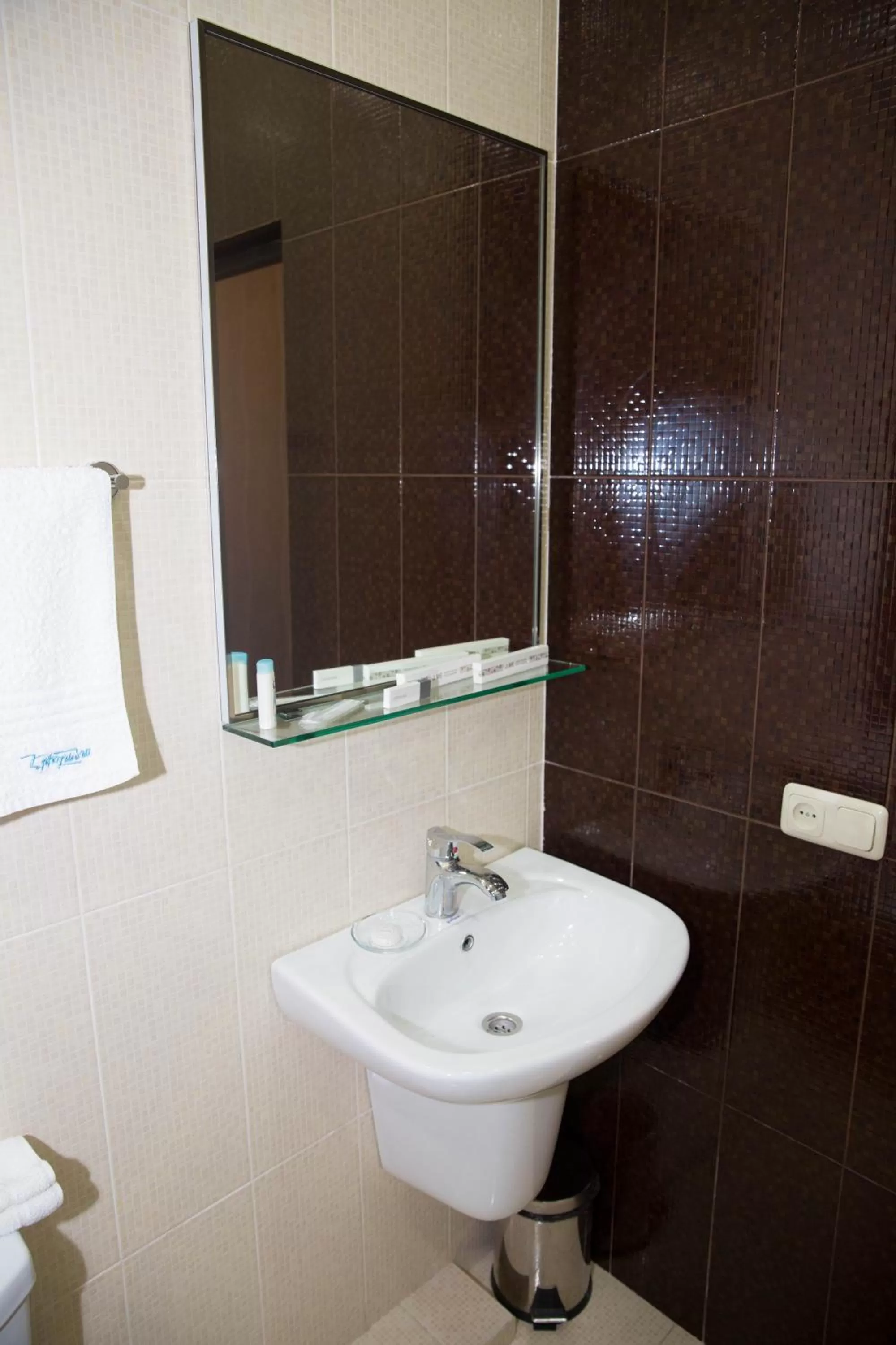 Bathroom in Eridana Hotel