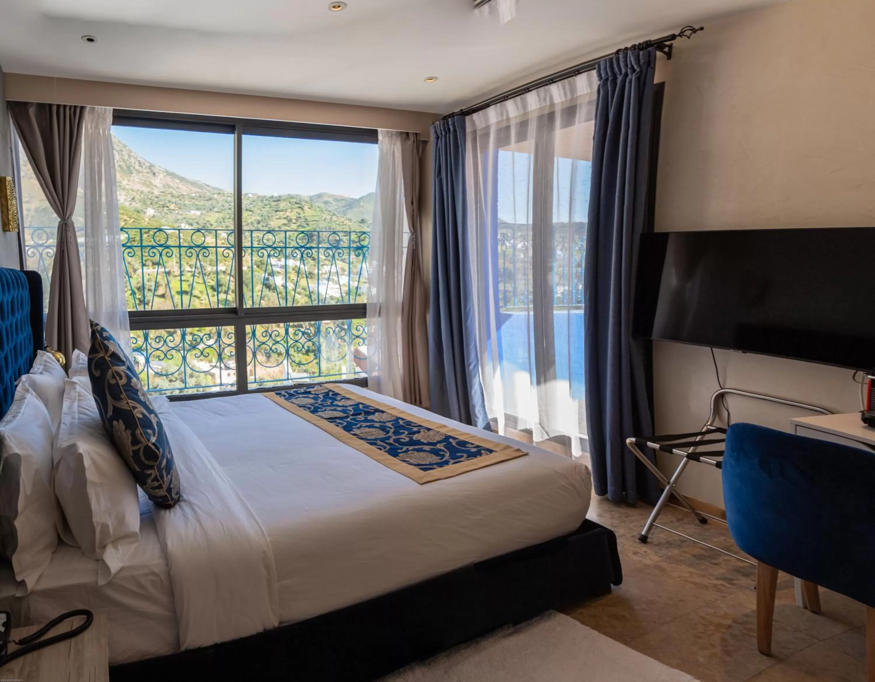 Property building, Bed in VANCII Hotel