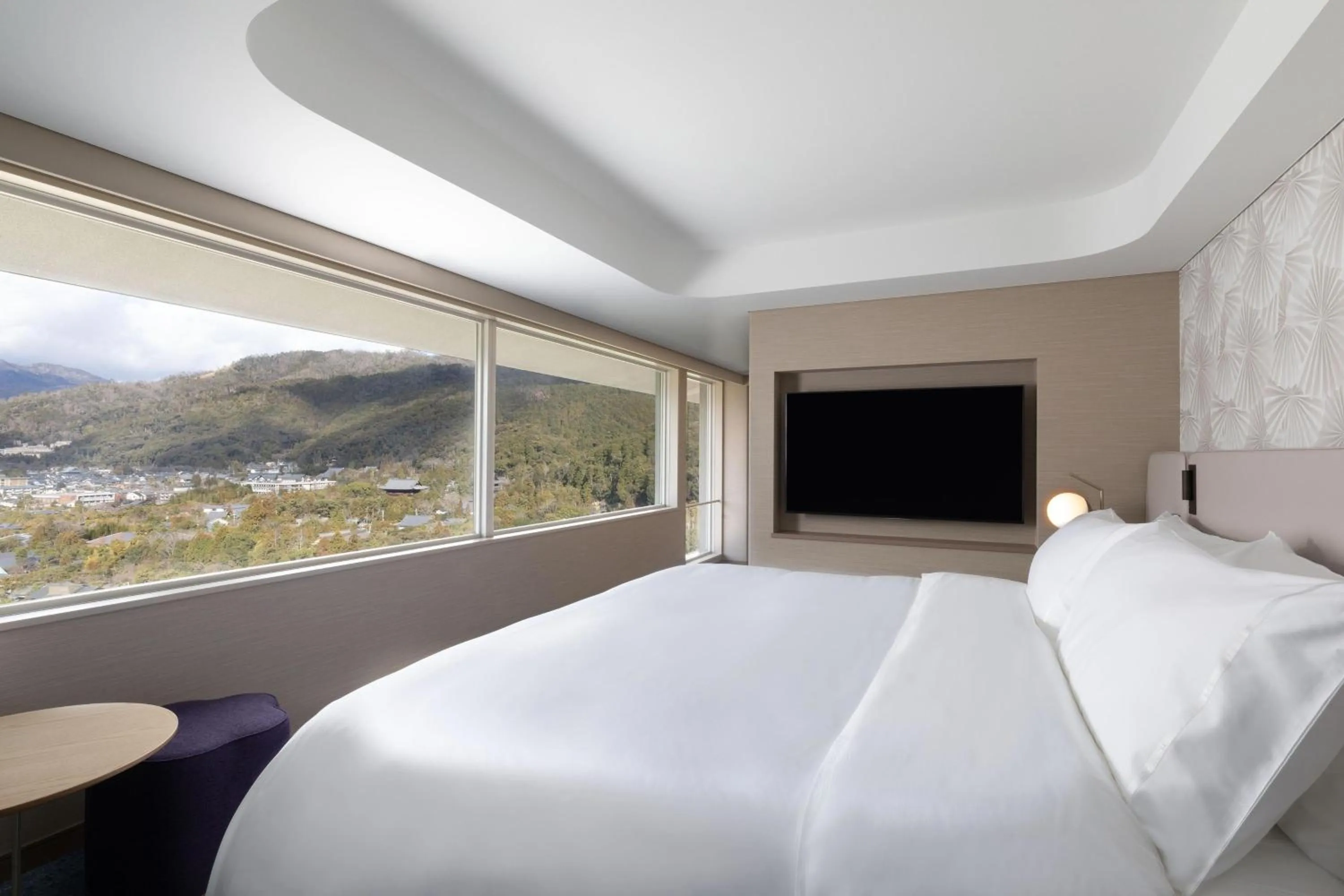 Photo of the whole room, Bed in The Westin Miyako Kyoto