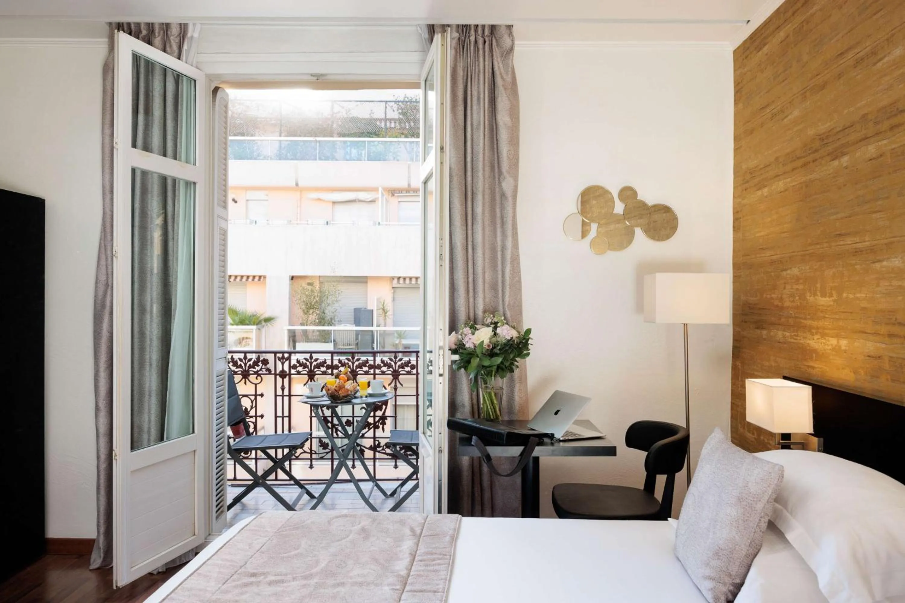 Bedroom, Bed in Best Western Plus Hôtel Massena Nice