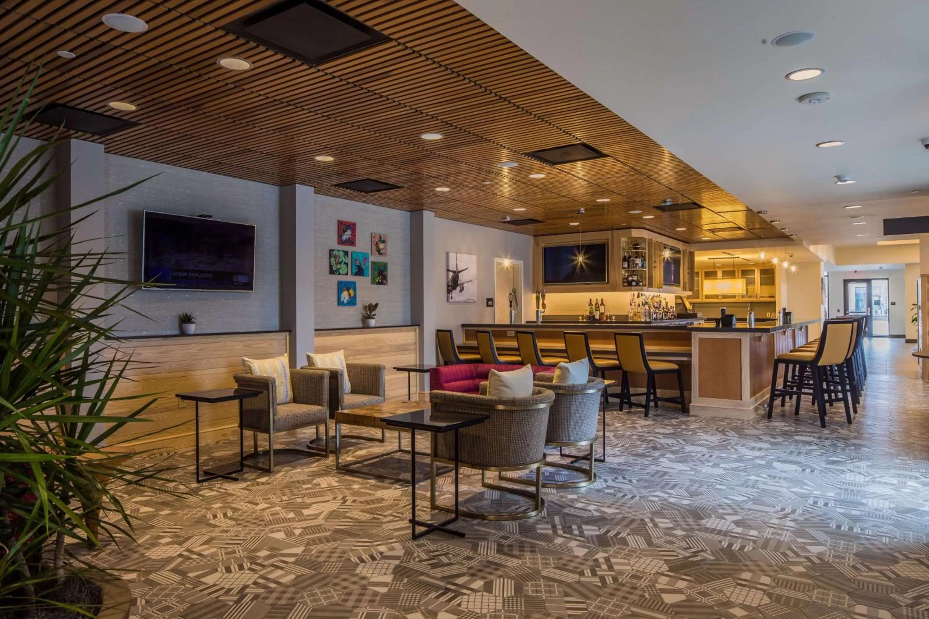 Lounge or bar in Hilton Garden Inn Pittsburgh Airport