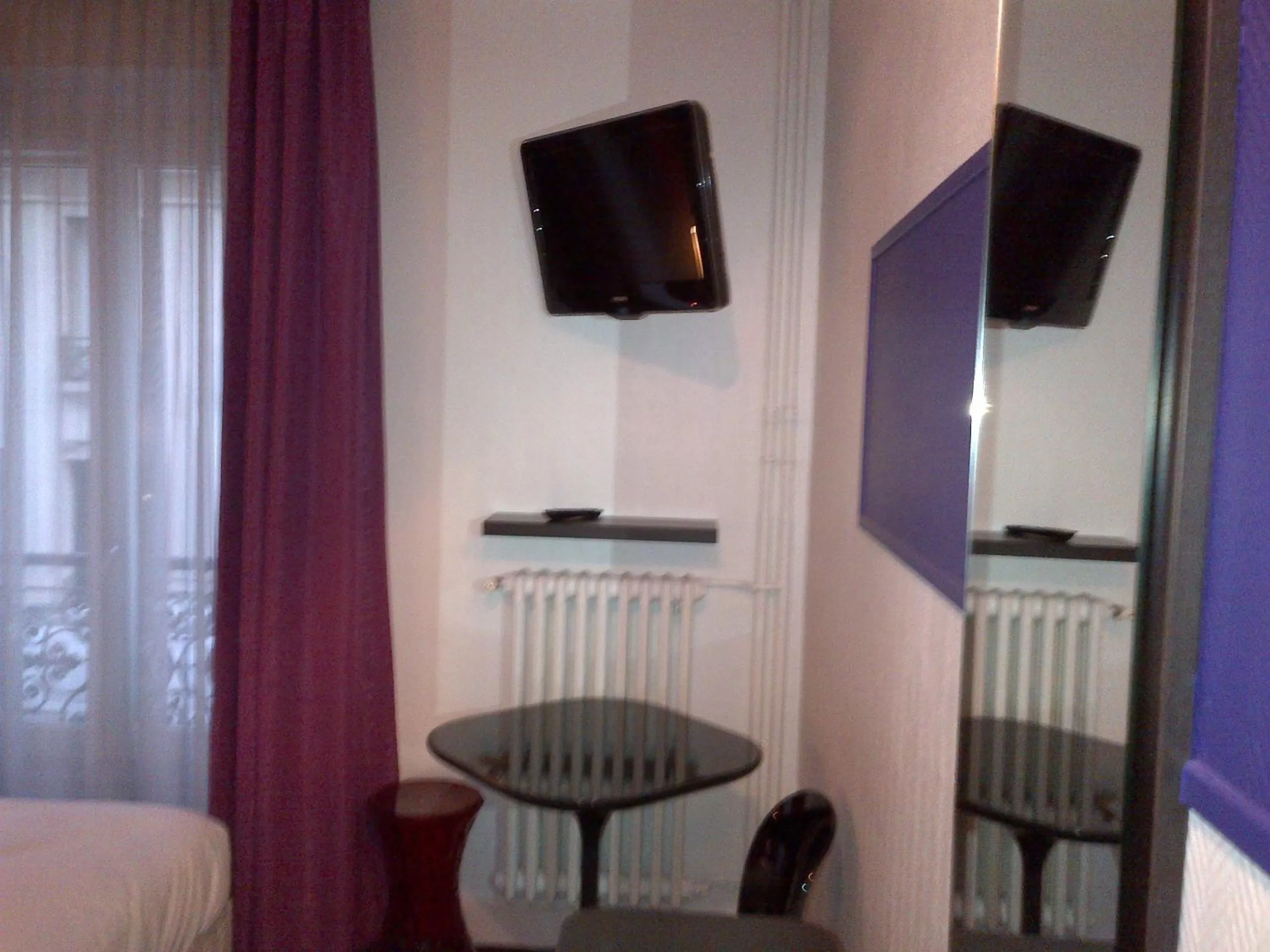 Decorative detail, Bed in Ibis Styles Paris Pigalle Montmartre