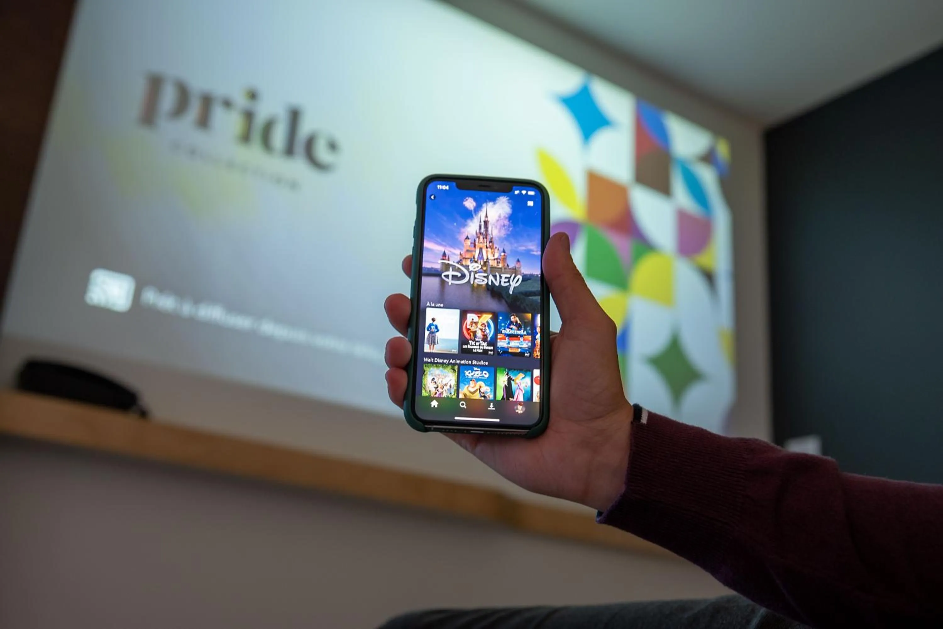 TV and multimedia in Nomad Hotel le Havre Centre Gare