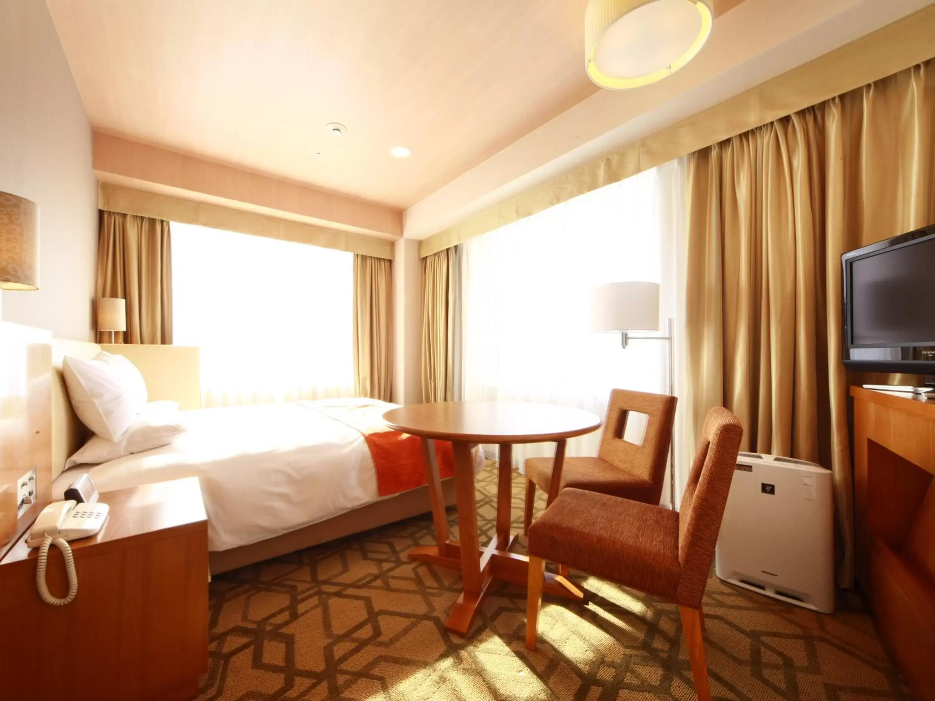 Deluxe Corner Double Room - Main Tower - Smoking in Hotel Metropolitan Yamagata Deluxe Corner Double Room - Main Tower - Smoking in Hotel Metropolitan Yamagata