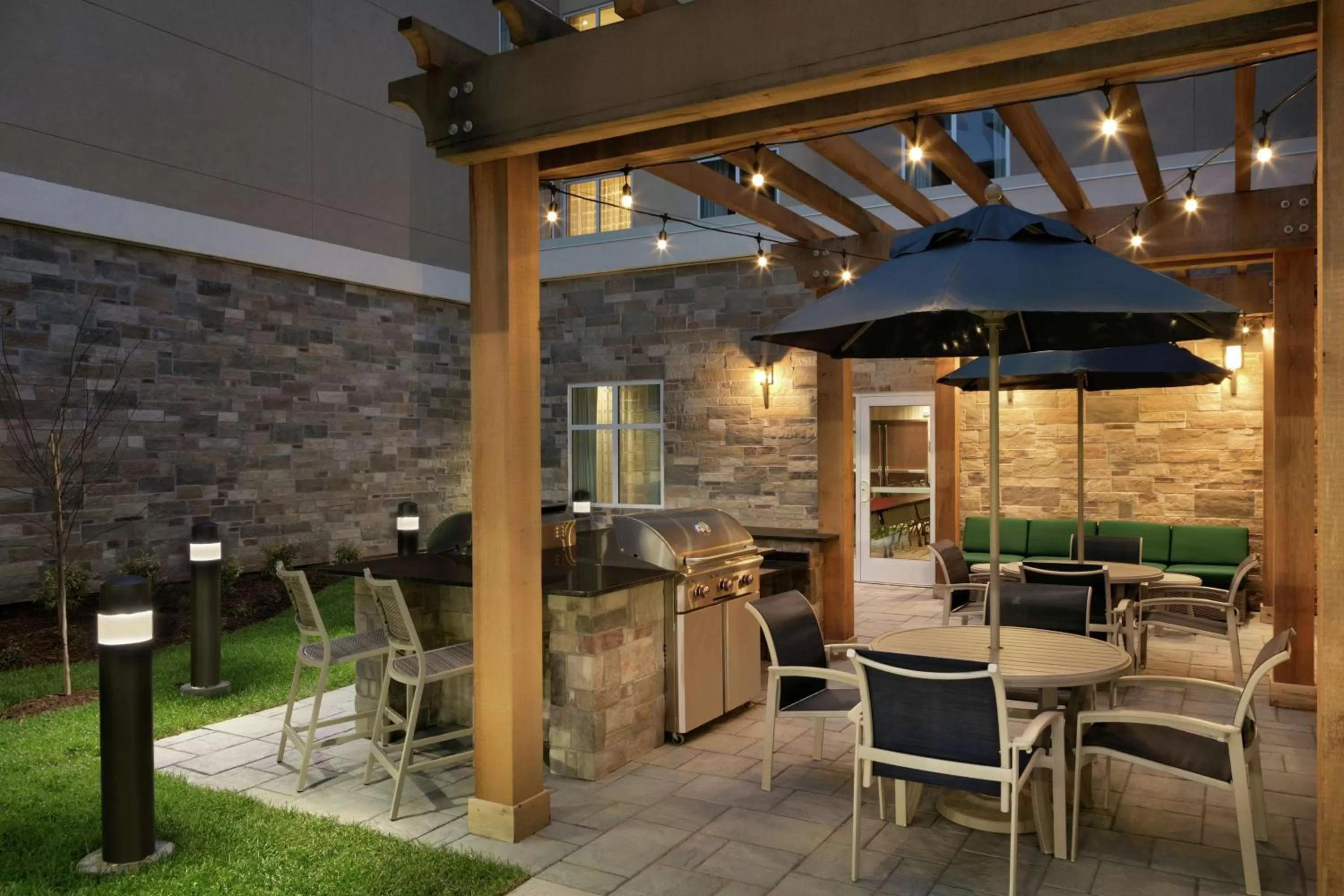 Patio in Homewood Suites By Hilton Hartford Manchester