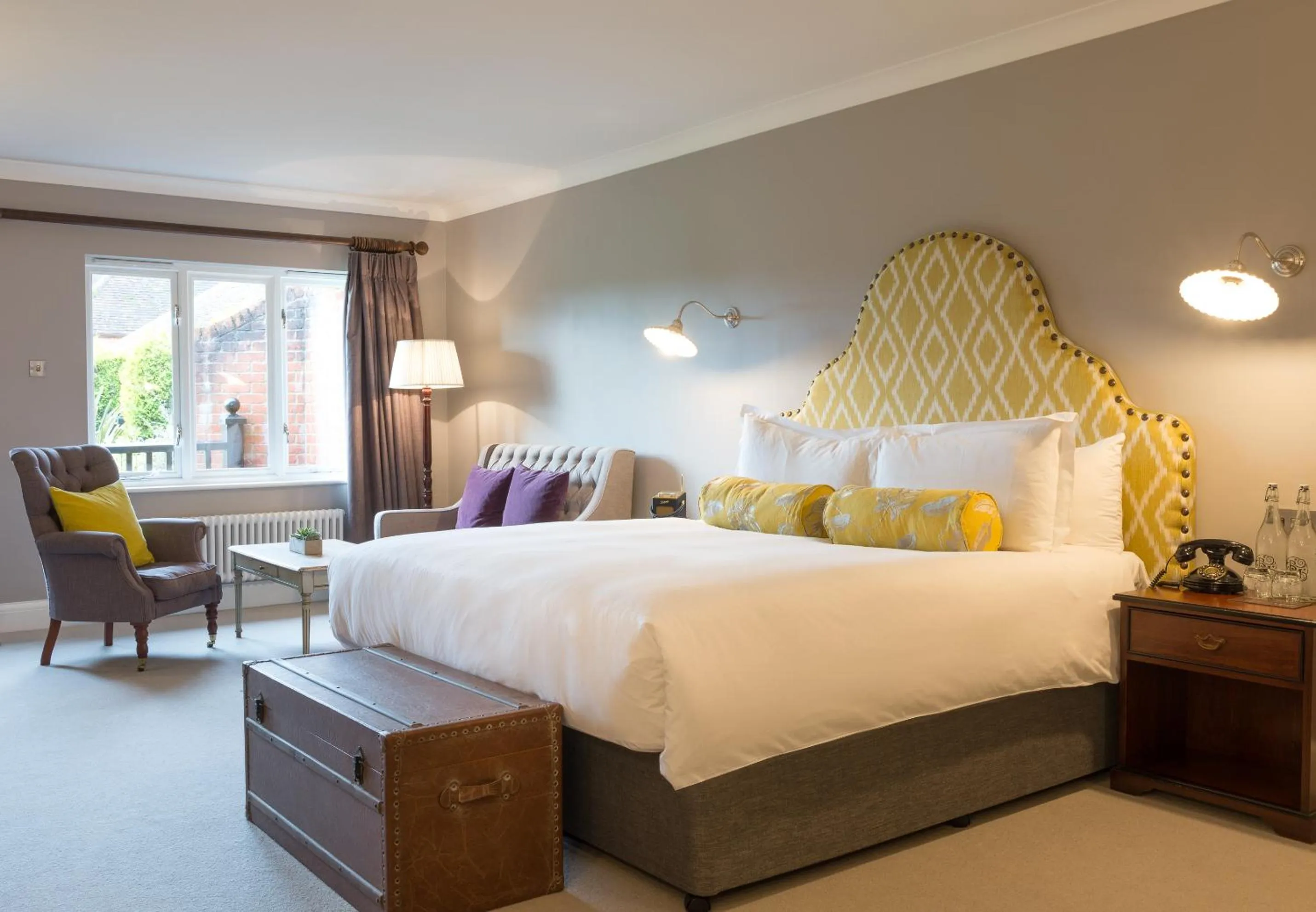 Photo of the whole room, Bed in Burley Manor