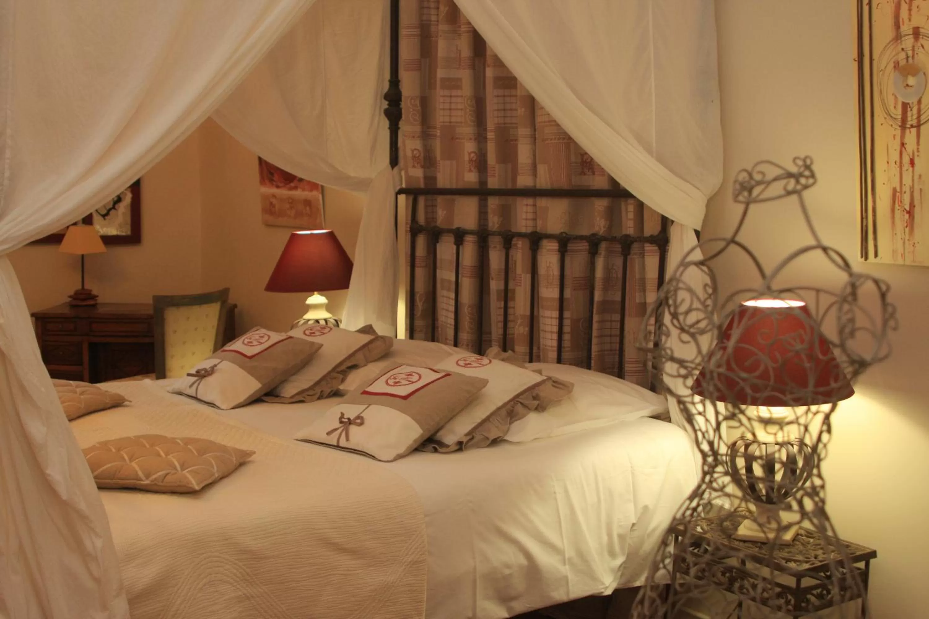 Bed in Château la Moune