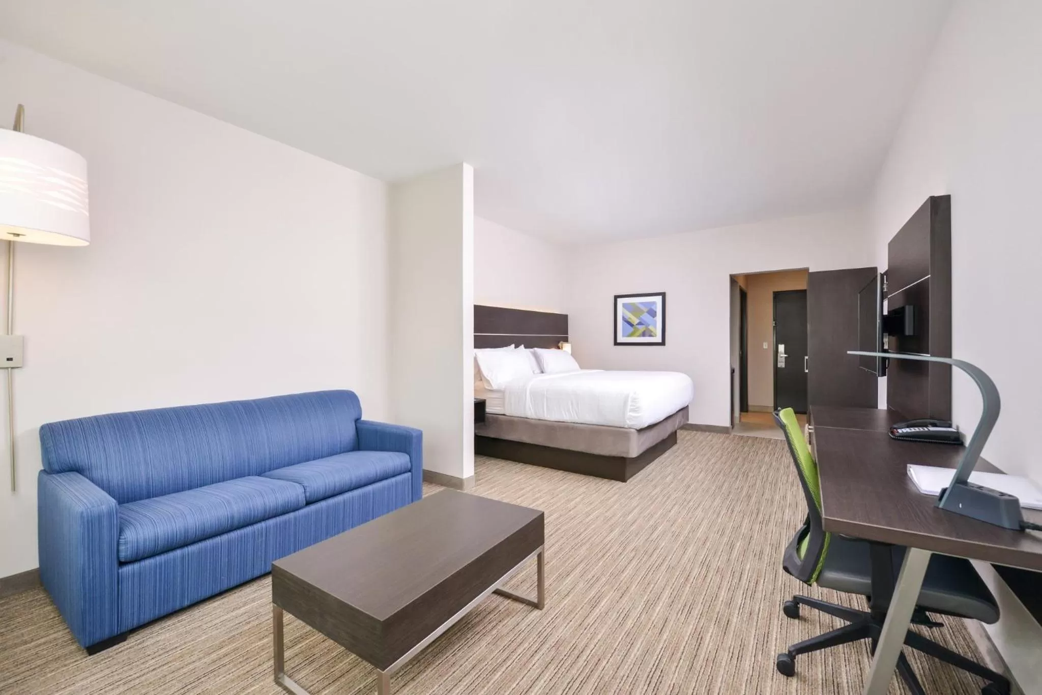 Photo of the whole room, Bed in Holiday Inn Express Donaldsonville by IHG