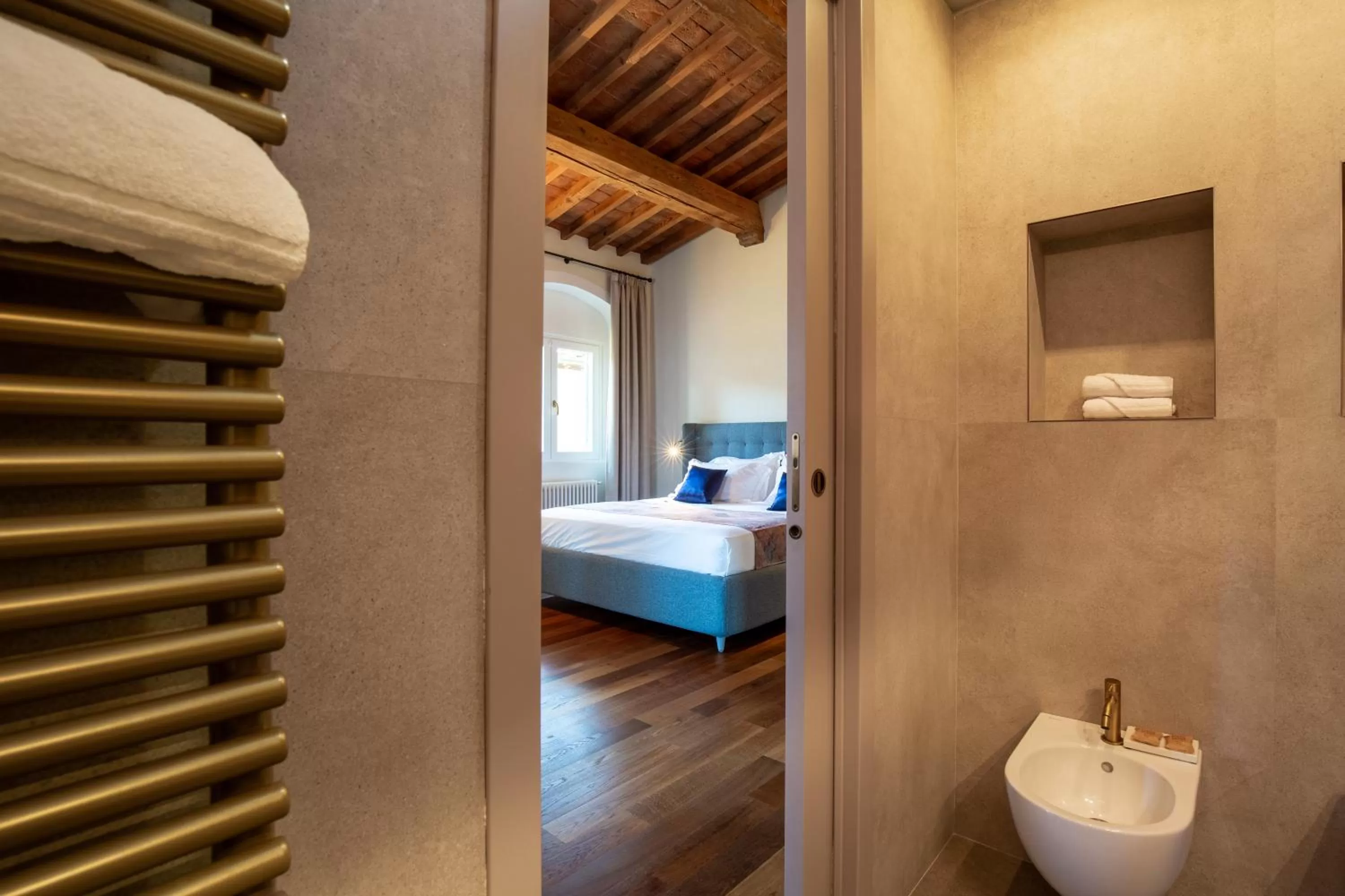 Bathroom in Dimora Le Torri - Boutique Luxury Suites in Florence Historic Centre - Adults Only