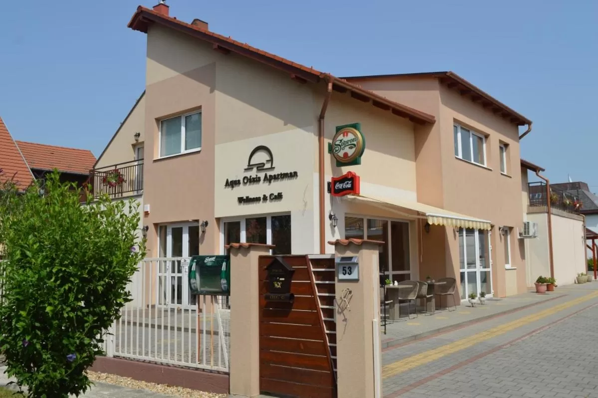 Property Building in Aqua Oazis Apartman