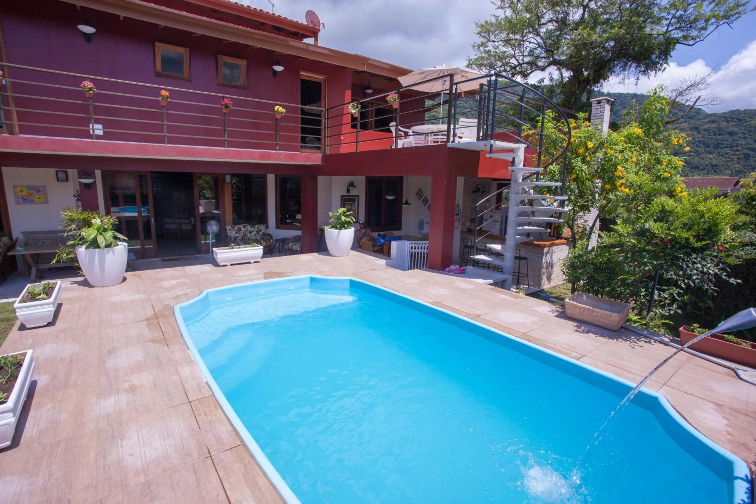 Pool view in Ubatuba Ecologic Pousada