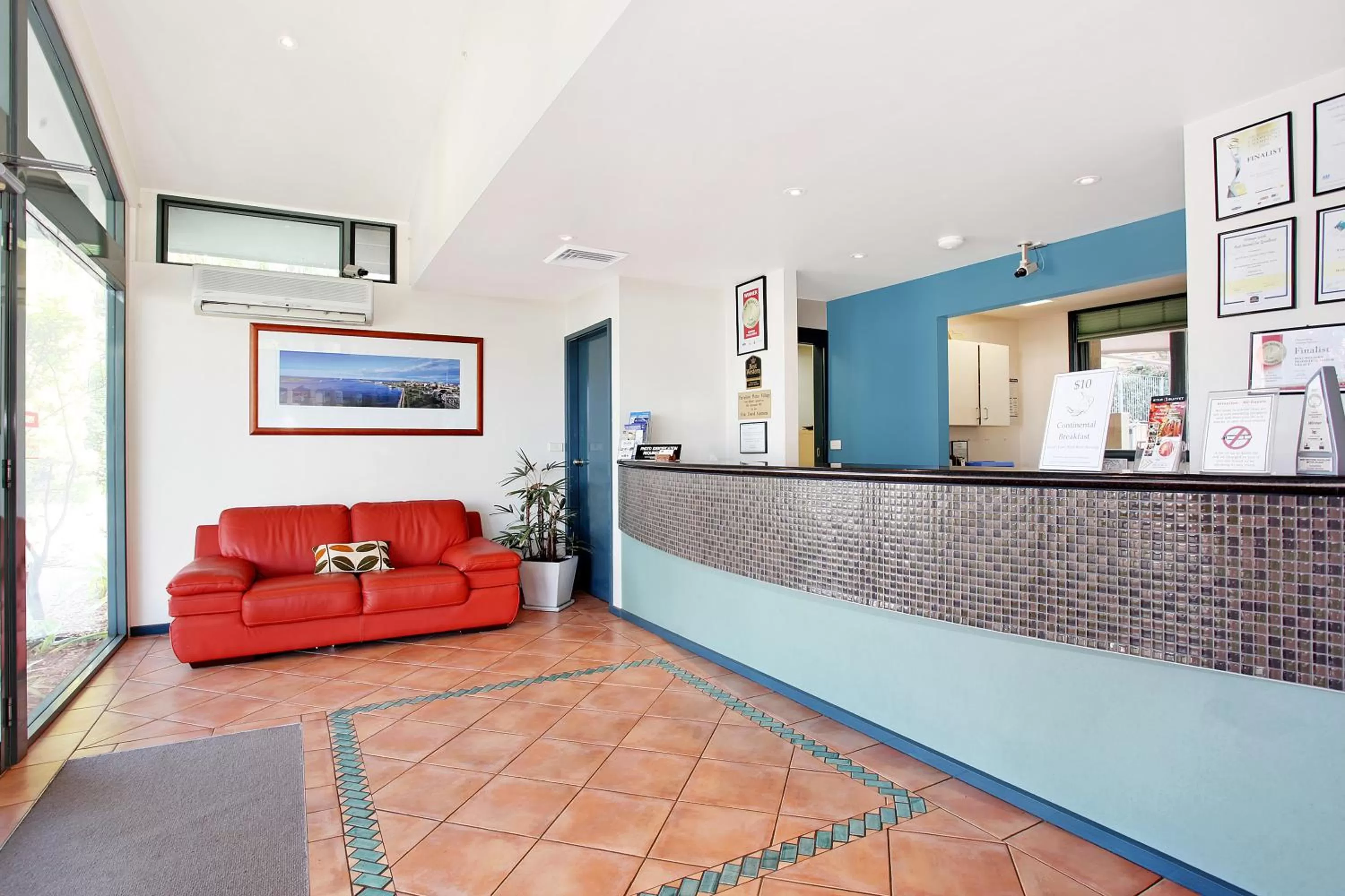 Lobby or reception in Travellers Motor Village