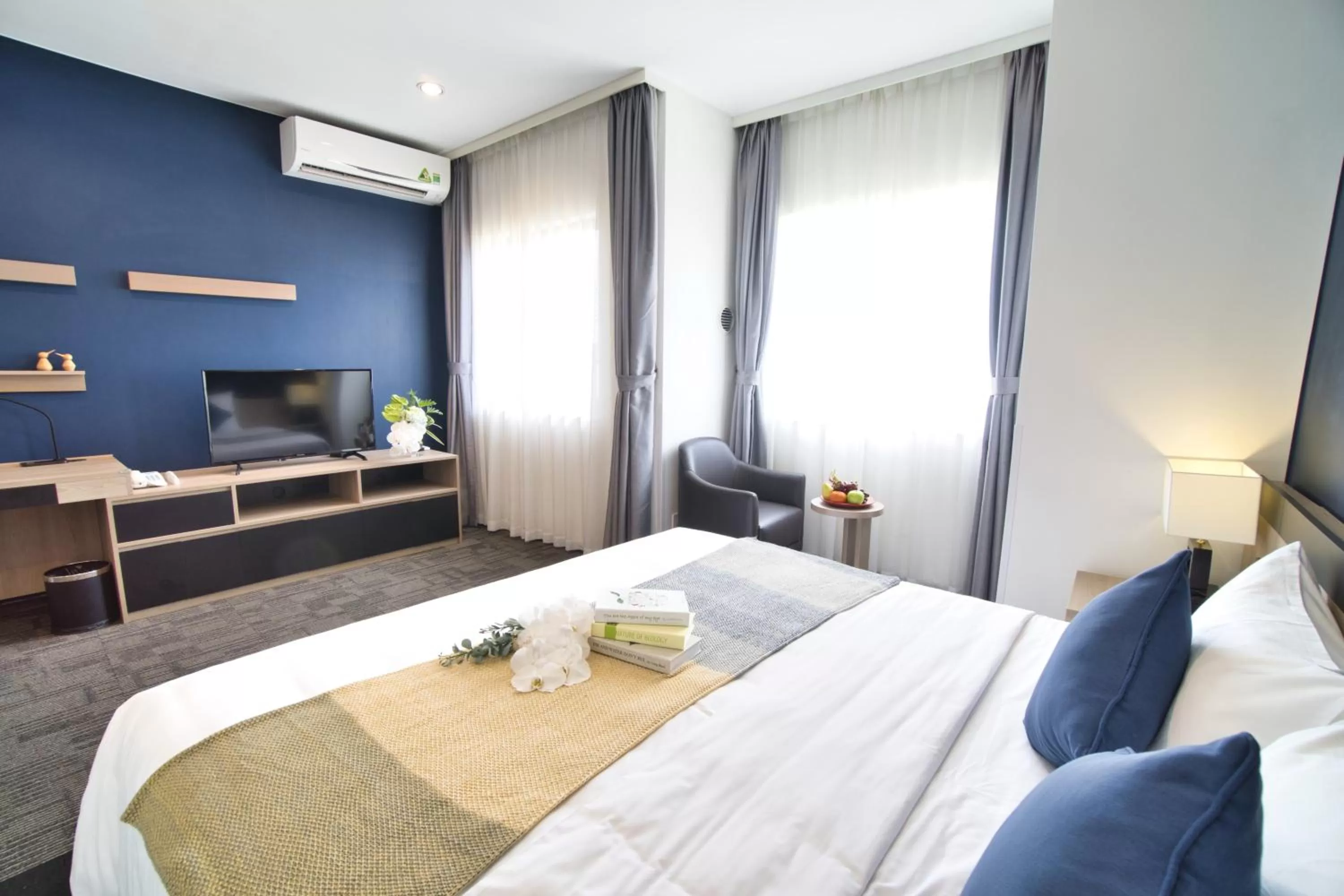 Bedroom, Bed in Roygent Parks Hanoi