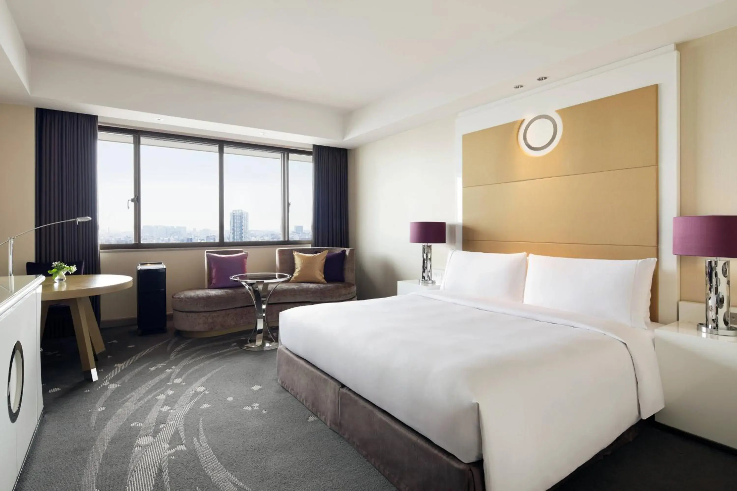 Deluxe King Room - High Floor in Tokyo Marriott Hotel Deluxe King Room - High Floor in Tokyo Marriott Hotel