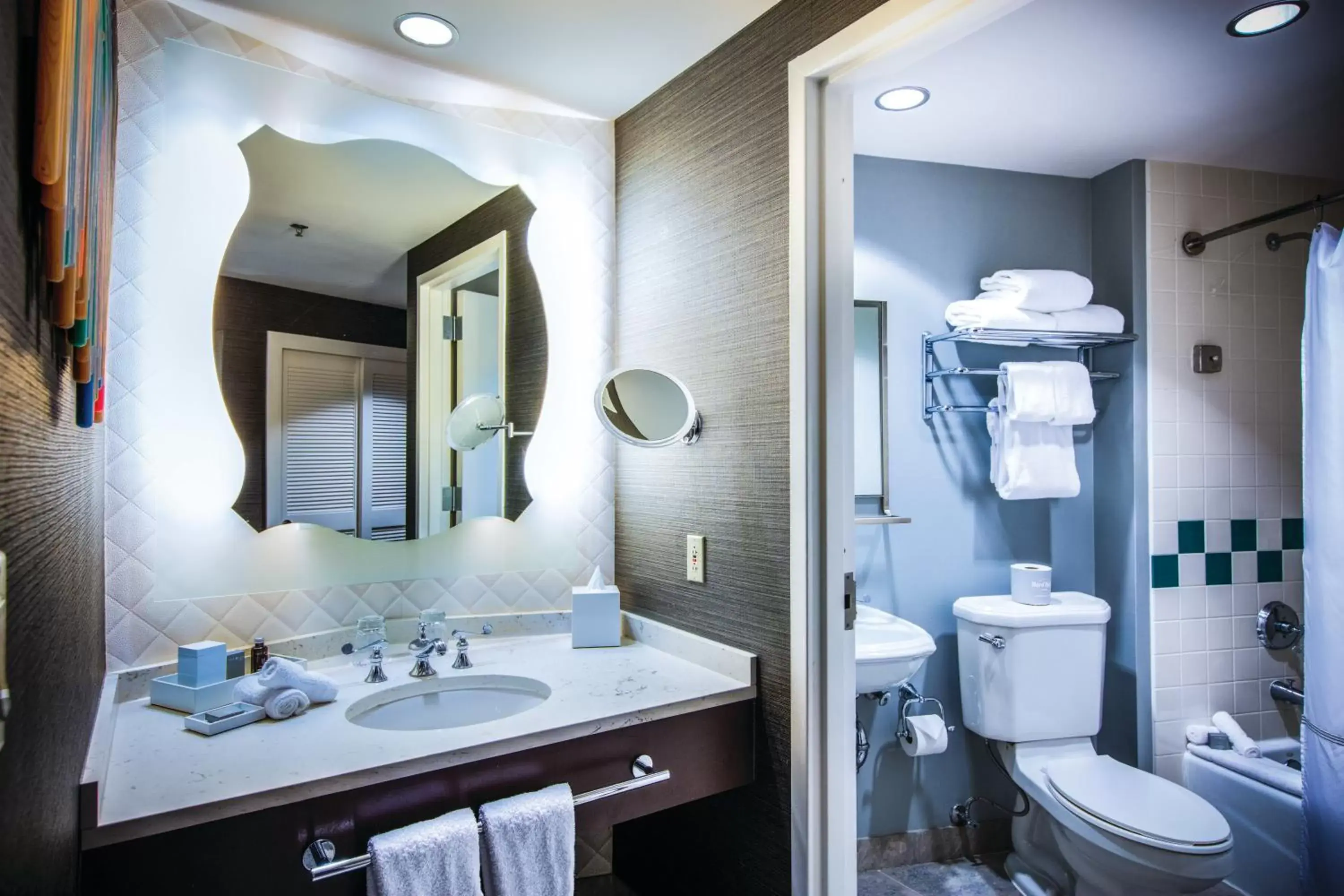 Deluxe King Room (Includes FREE^ Universal Express Unlimited) in Universal's Hard Rock Hotel® Deluxe King Room (Includes FREE^ Universal Express Unlimited) in Universal's Hard Rock Hotel®