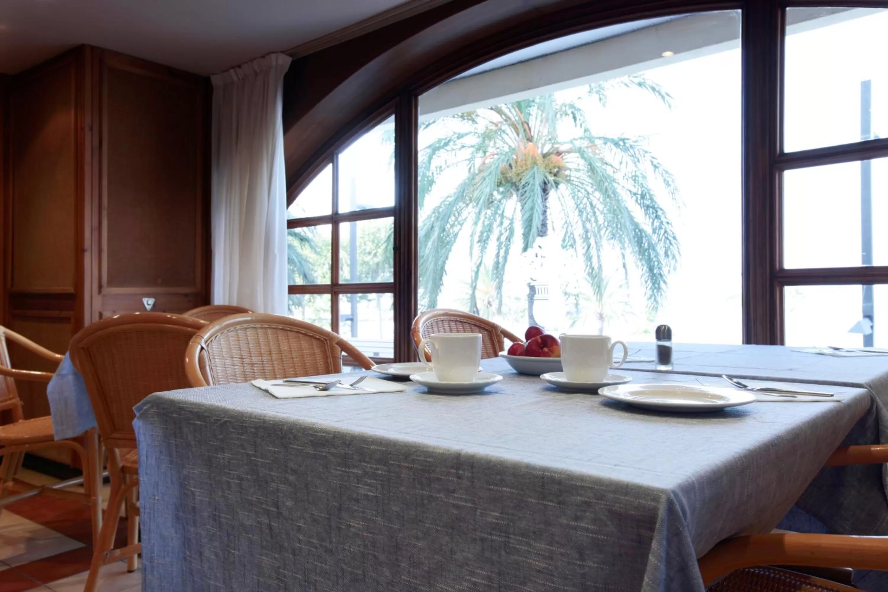 Restaurant/places to eat in Prestige Mar y Sol