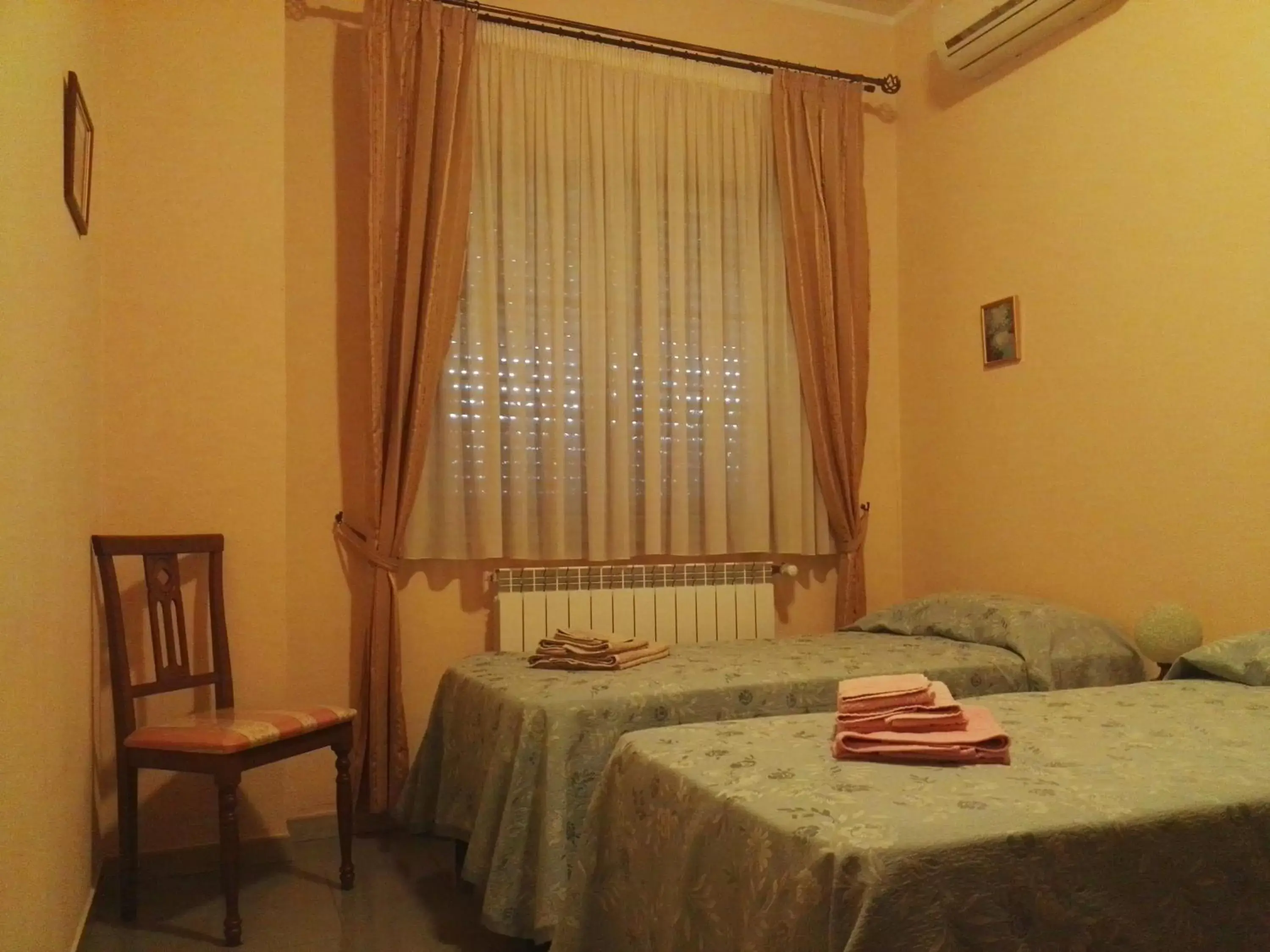 Bedroom, Bed in B&B Esperança Bedroom, Bed in B&B Esperança