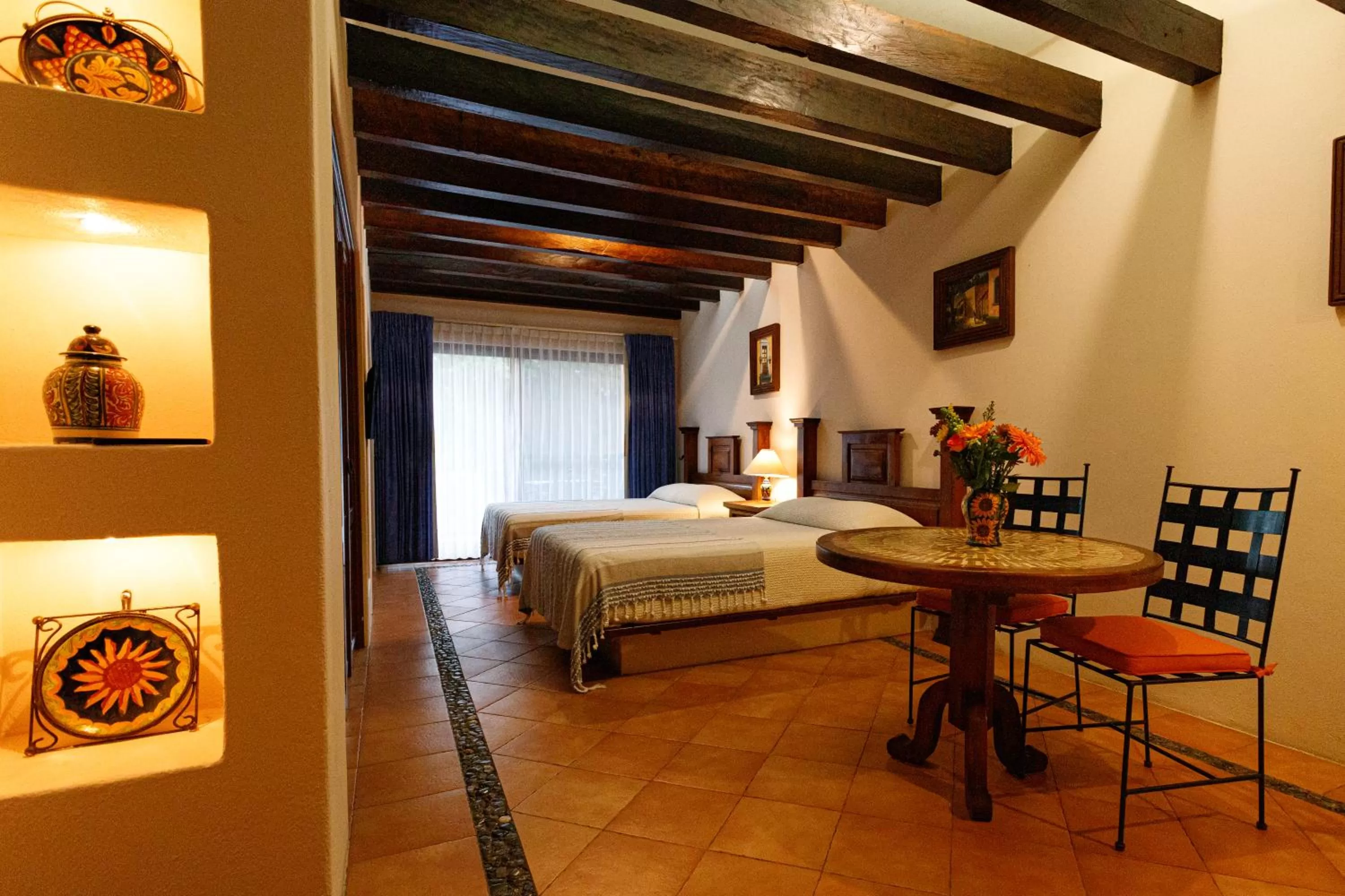 Photo of the whole room in Hotel Lunata - 5th Avenue