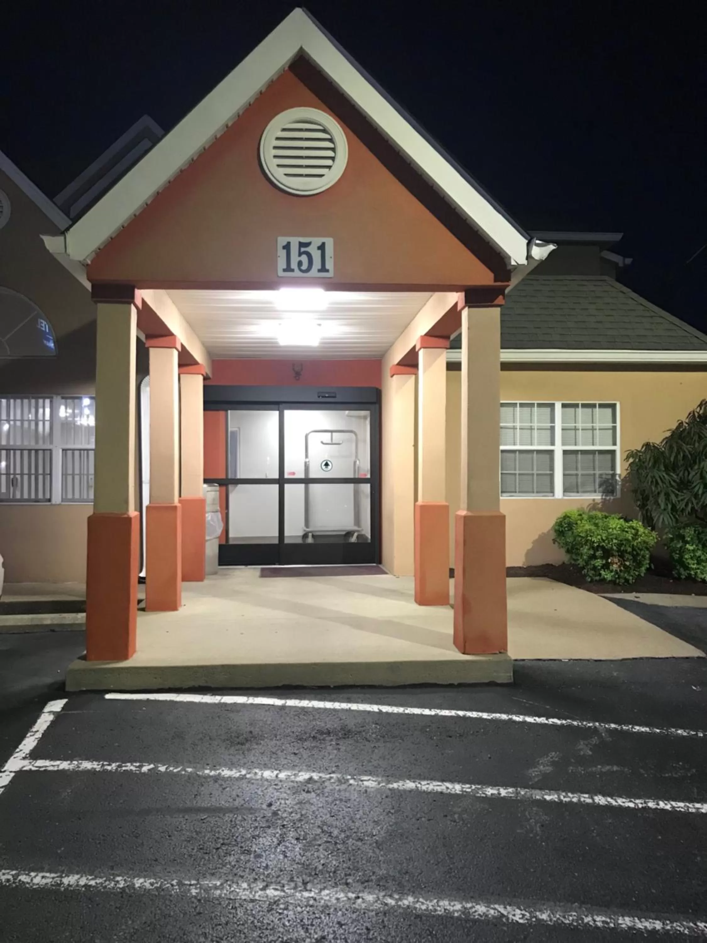 Facade/entrance in Microtel Inn by Wyndham - Murfreesboro