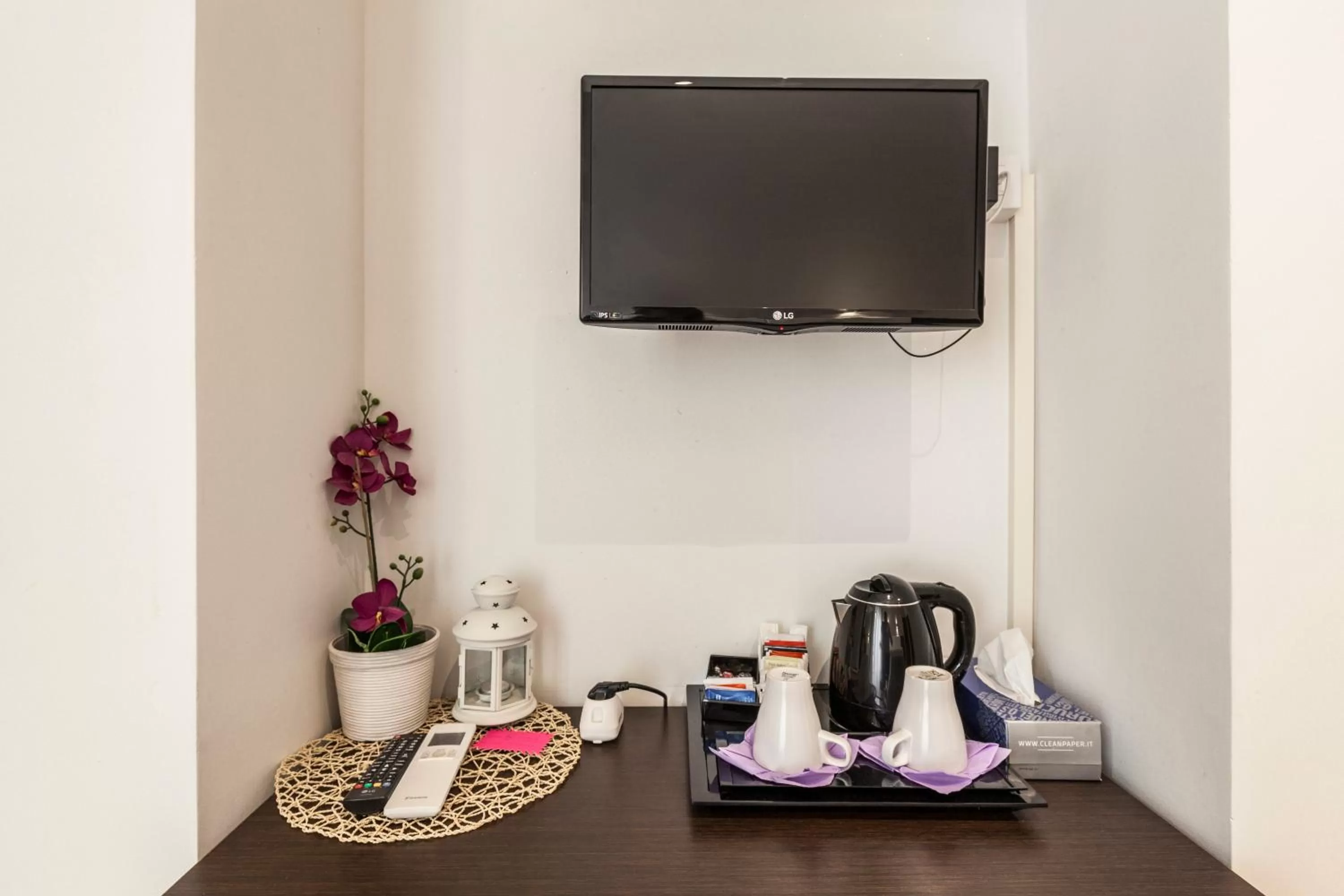 Coffee/Tea Facilities in Stardust Rome