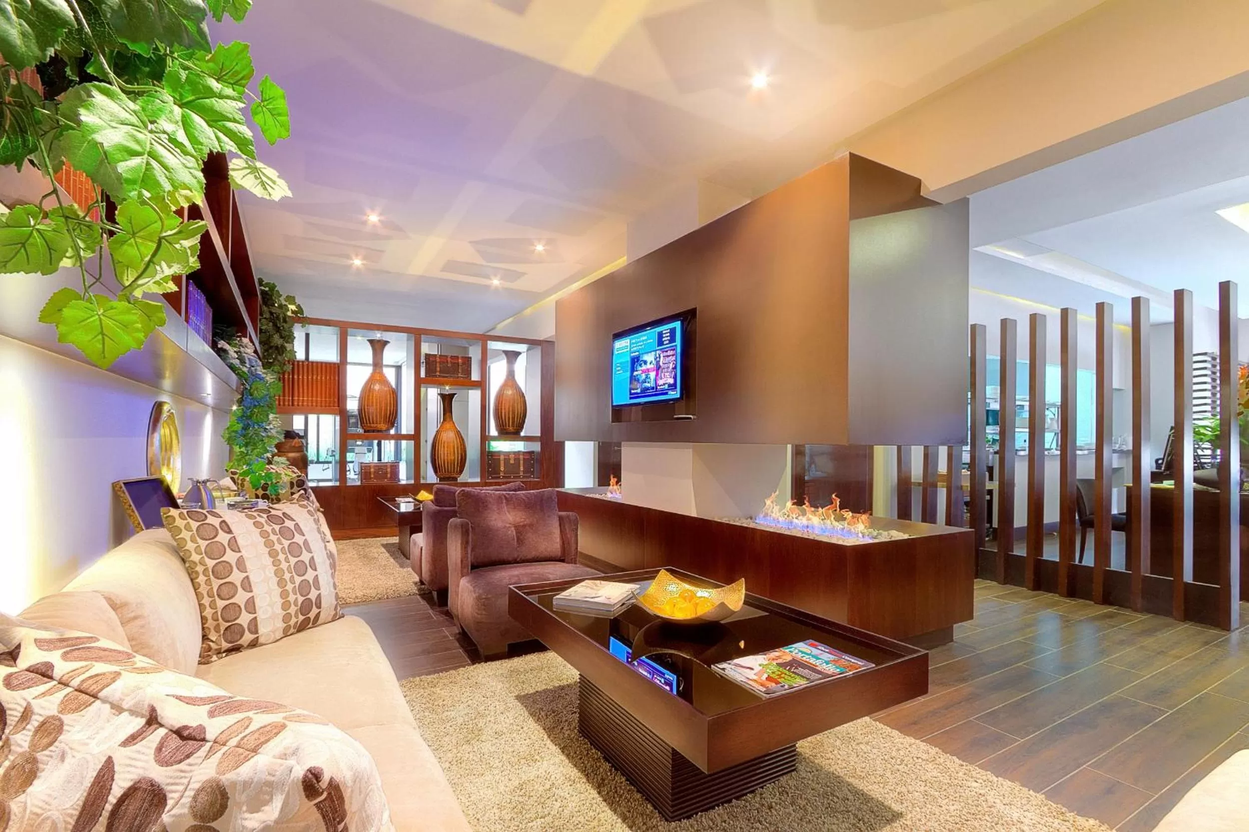 Lobby or reception in Hotel 93 Luxury Suites by Preferred