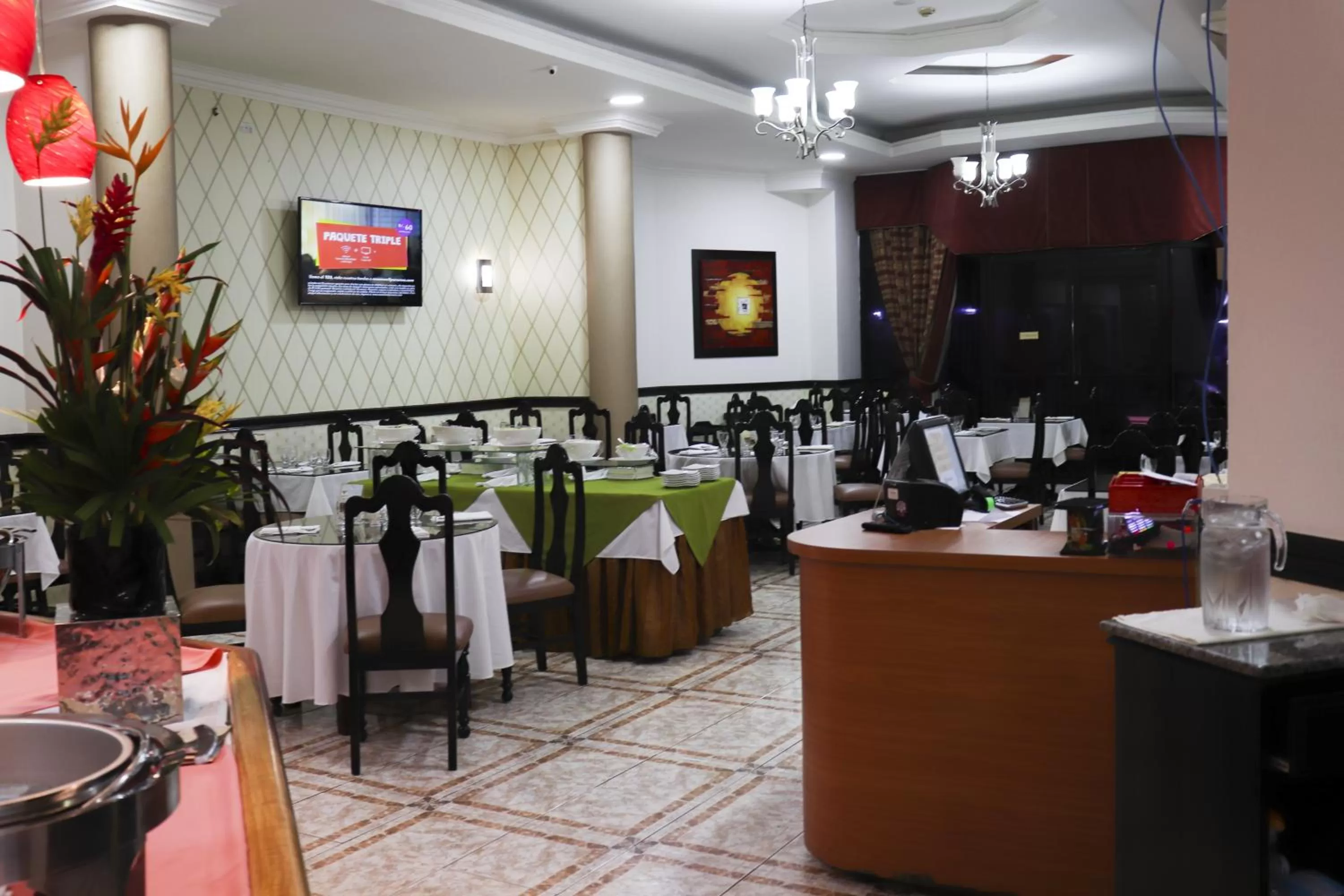 Restaurant/Places to Eat in Hotel Puerta del Sol