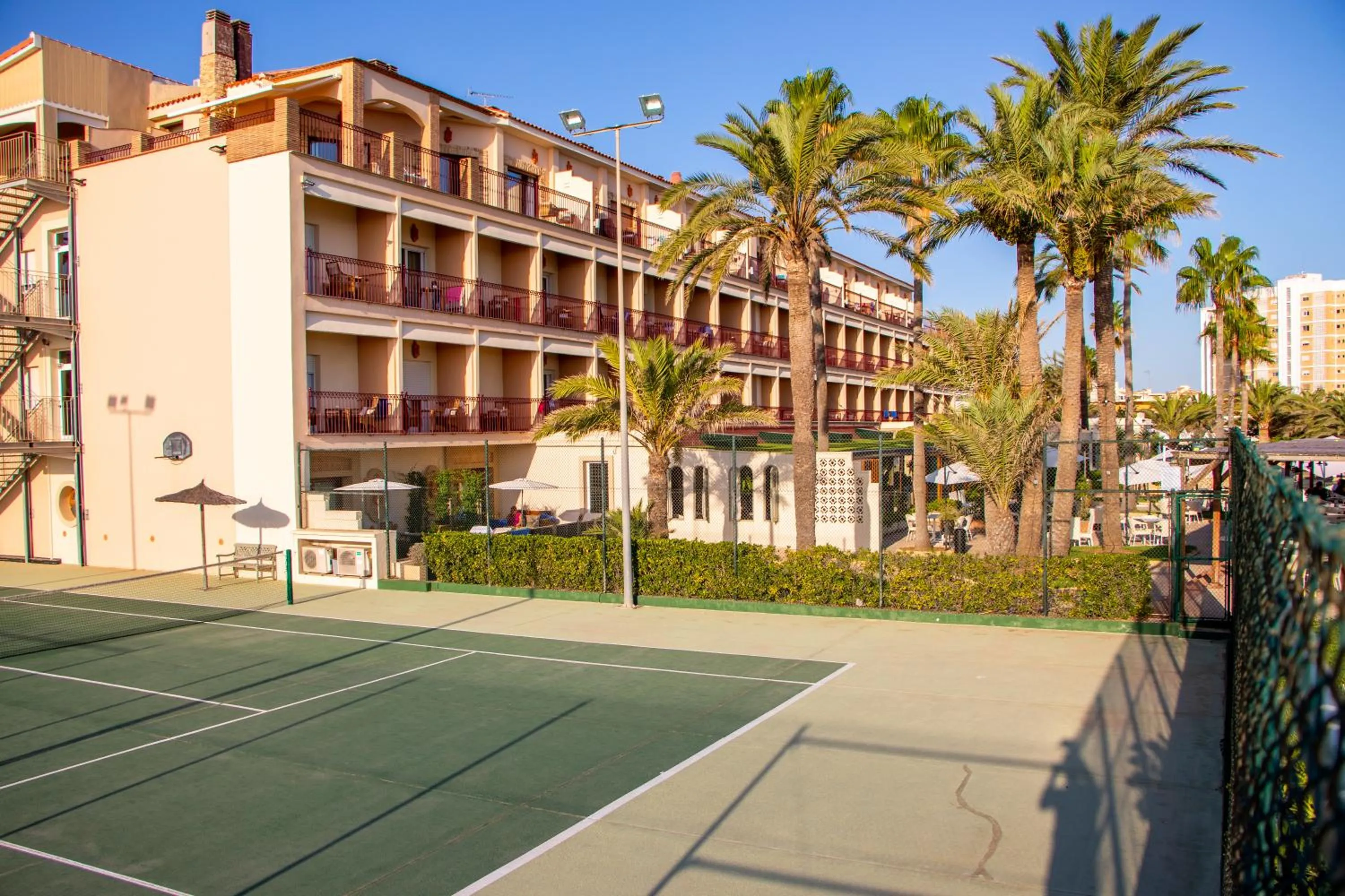 Tennis court in Hotel Los Ángeles Denia