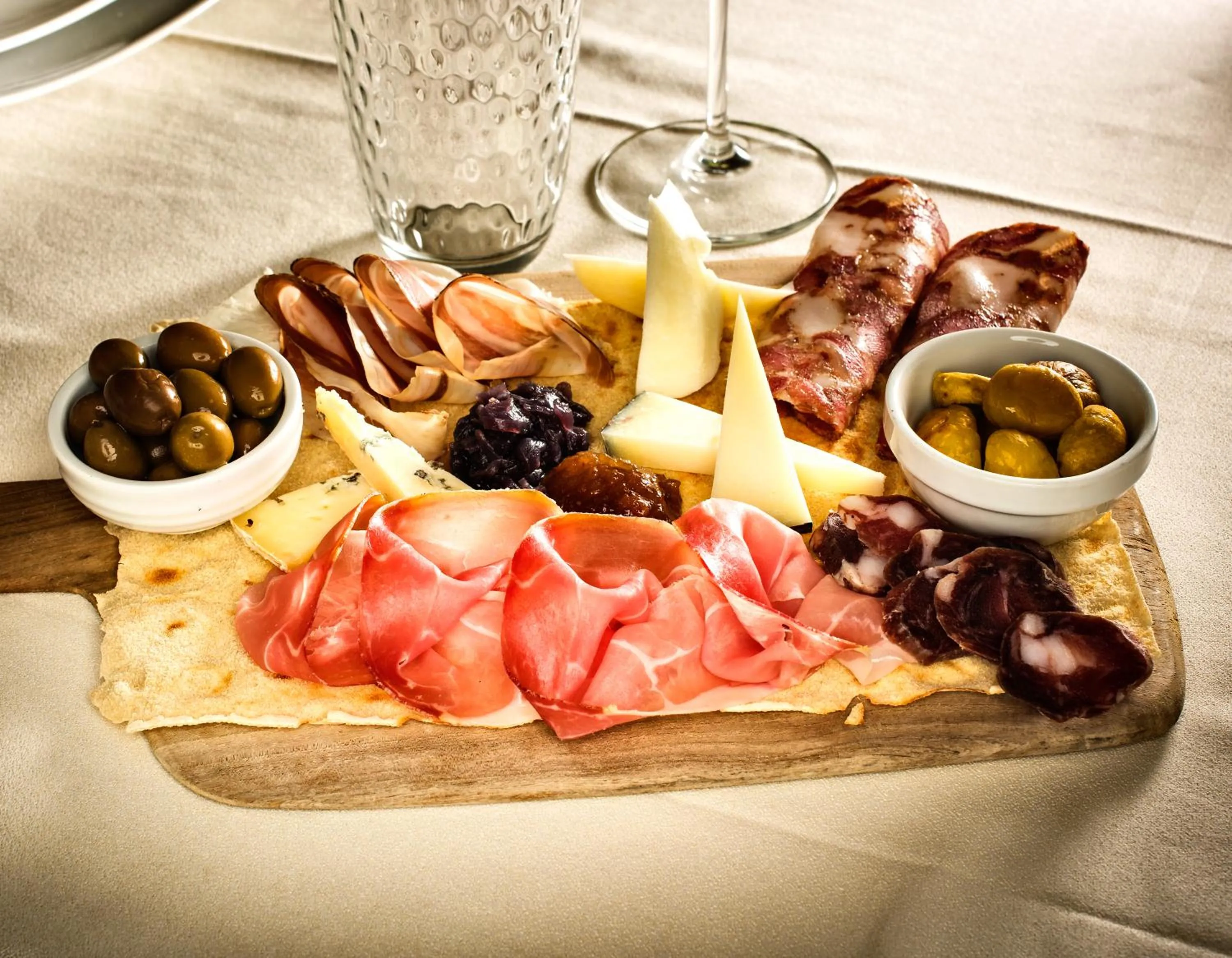 Restaurant/places to eat in Sardegna Hotel - Suites & Restaurant