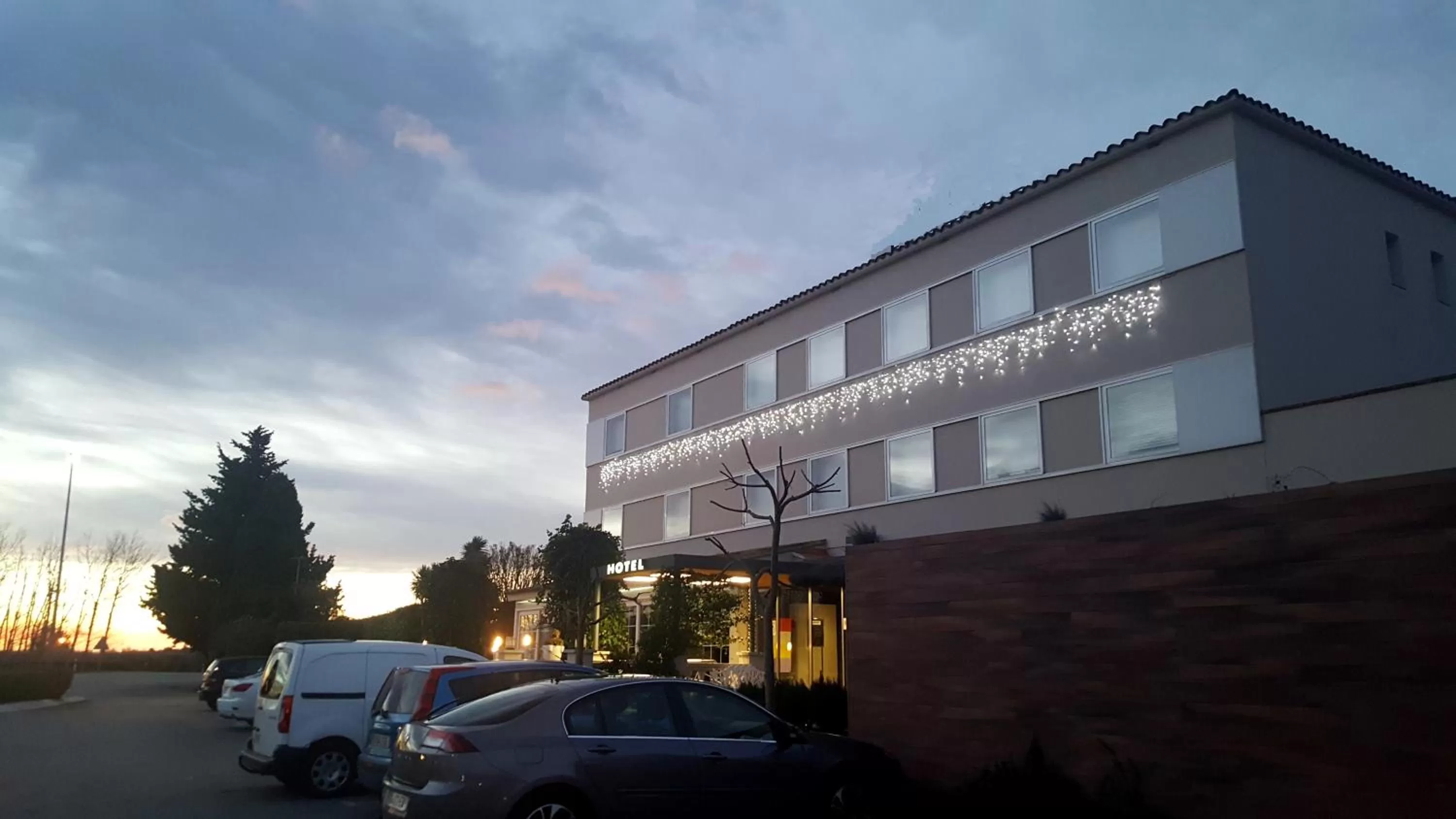 Facade/entrance in Hotel & Restaurant Figueres Parc