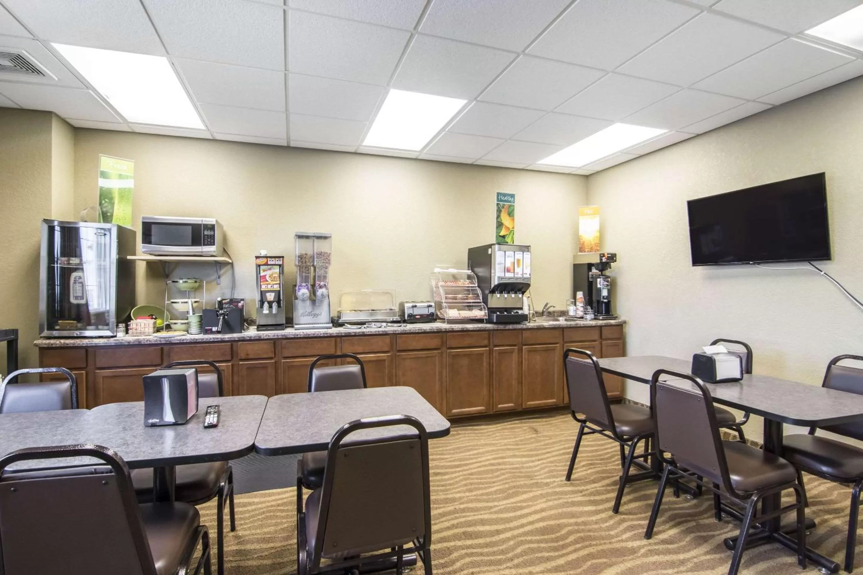 Restaurant/places to eat in Quality Inn & Suites Thompson