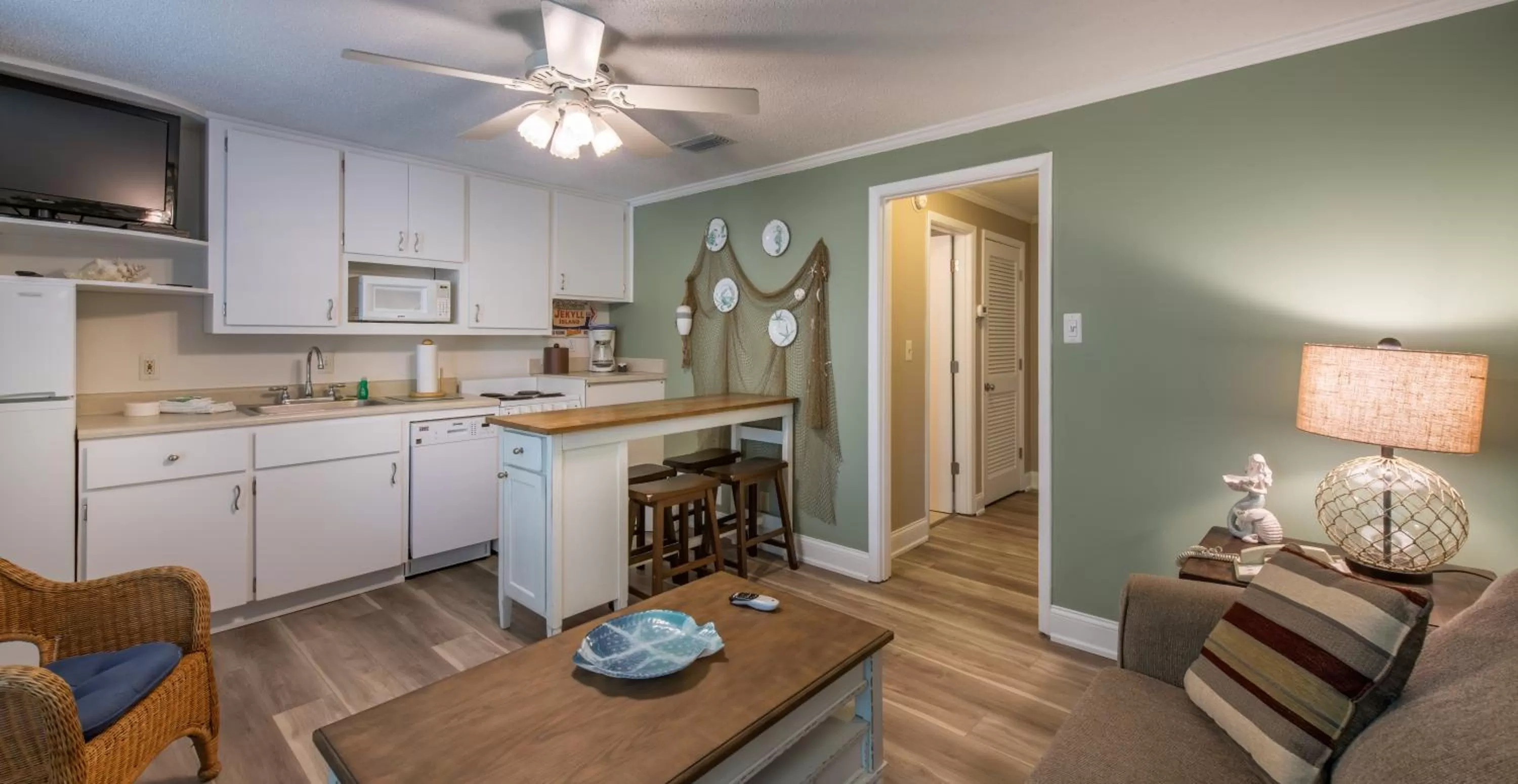 Kitchen or kitchenette in Villas by the Sea Resort & Conference Center