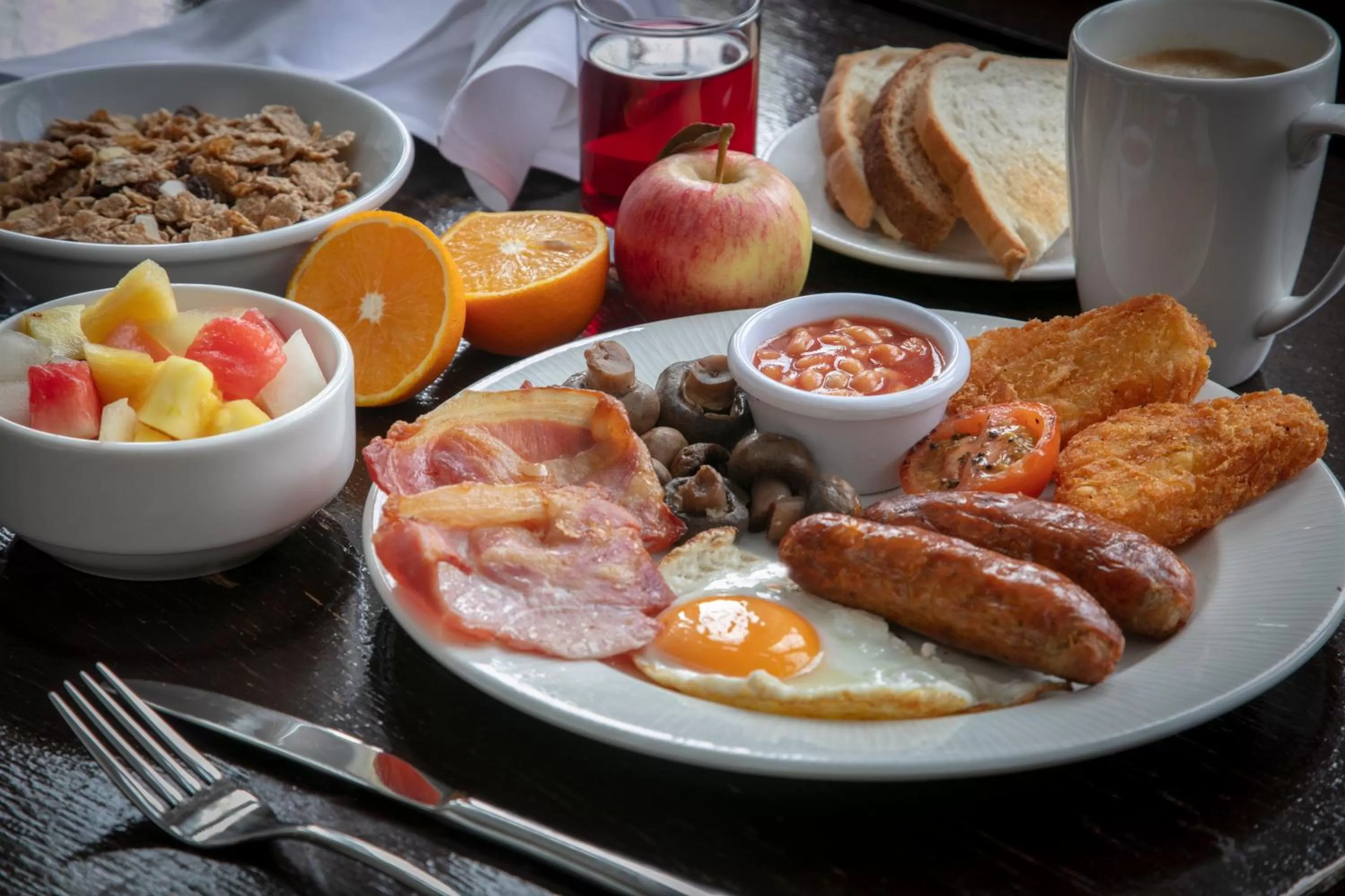 Breakfast in The Crown London, WorldHotels Distinctive