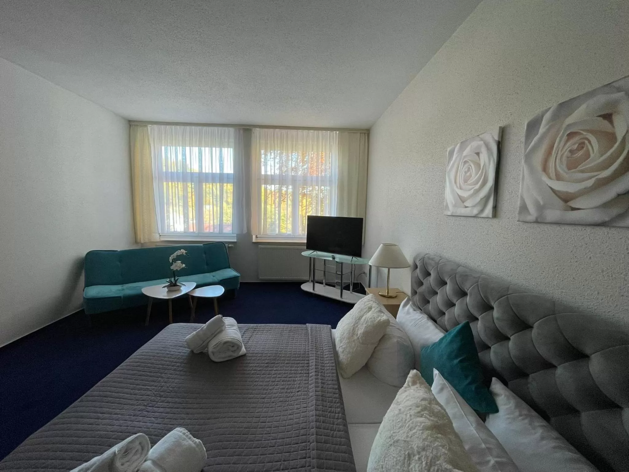 Living room, Bed in Parkhotel Waldschlösschen