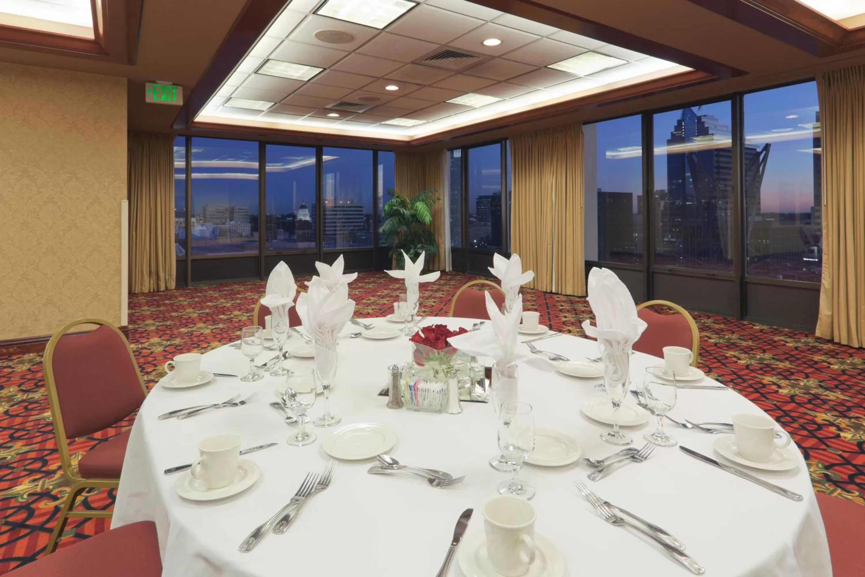 Meeting/conference room in Holiday Inn Sacramento Downtown-Arena by IHG